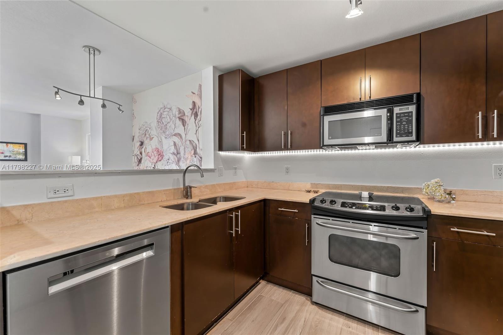 10 Aragon Ave # 1107