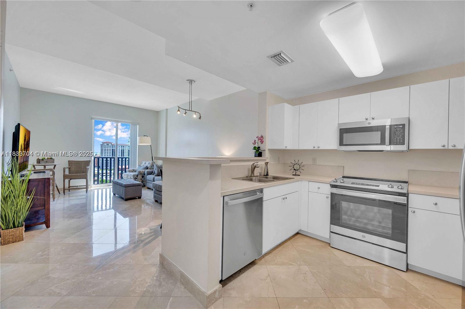 10 Aragon Ave # 1502