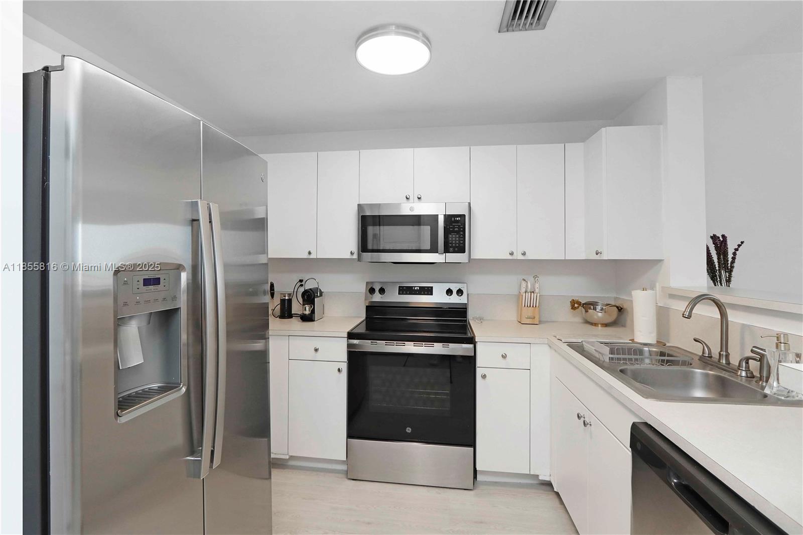 10 Aragon Ave # 1403