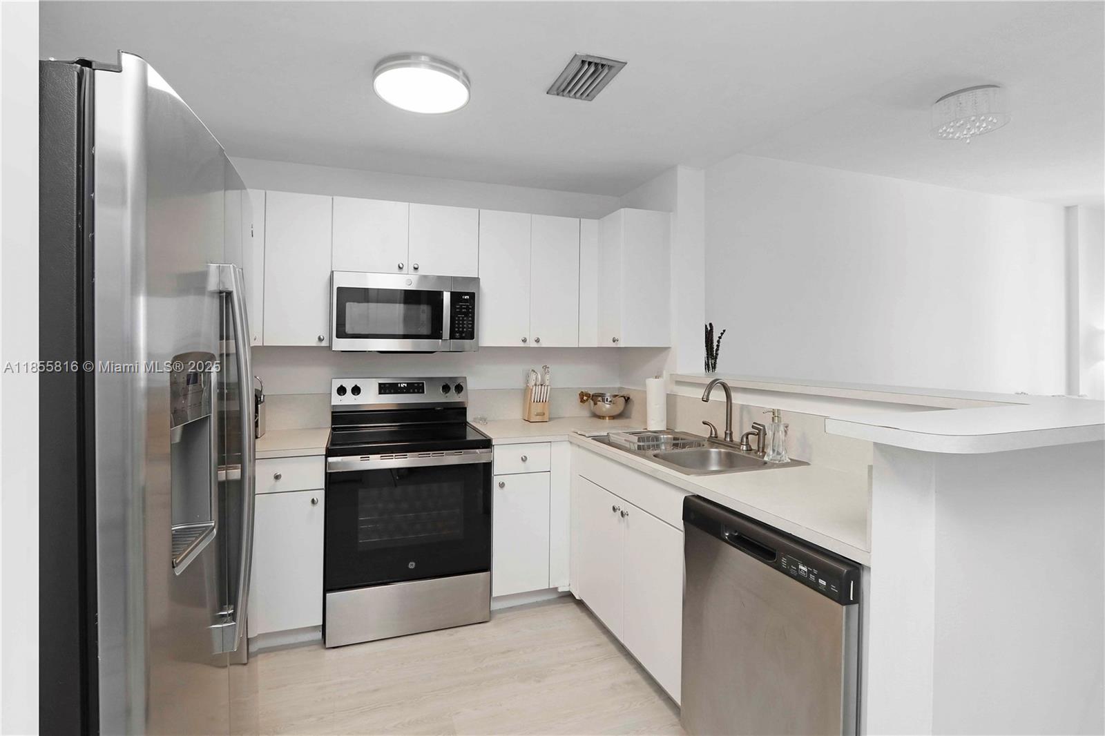 10 Aragon Ave # 1403