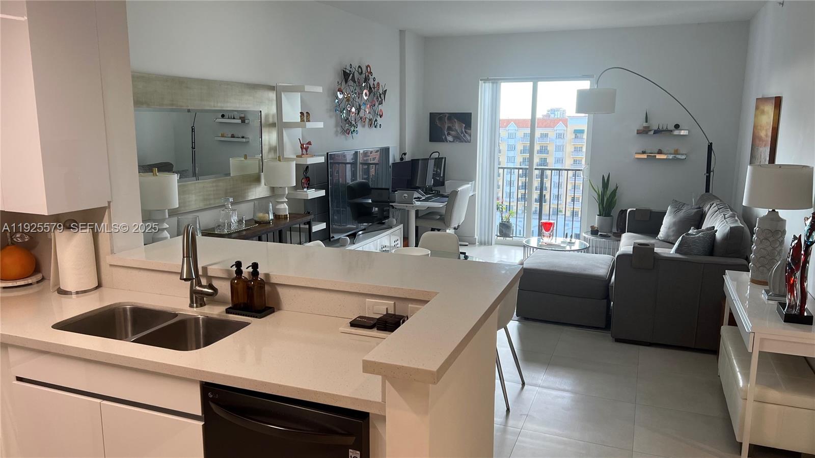 10 Aragon Ave # 1019