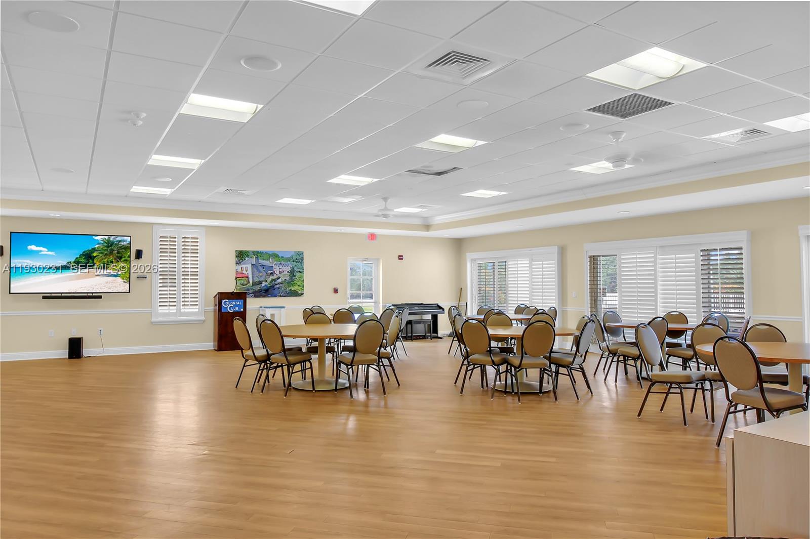 7 Colonial Club Dr # 302