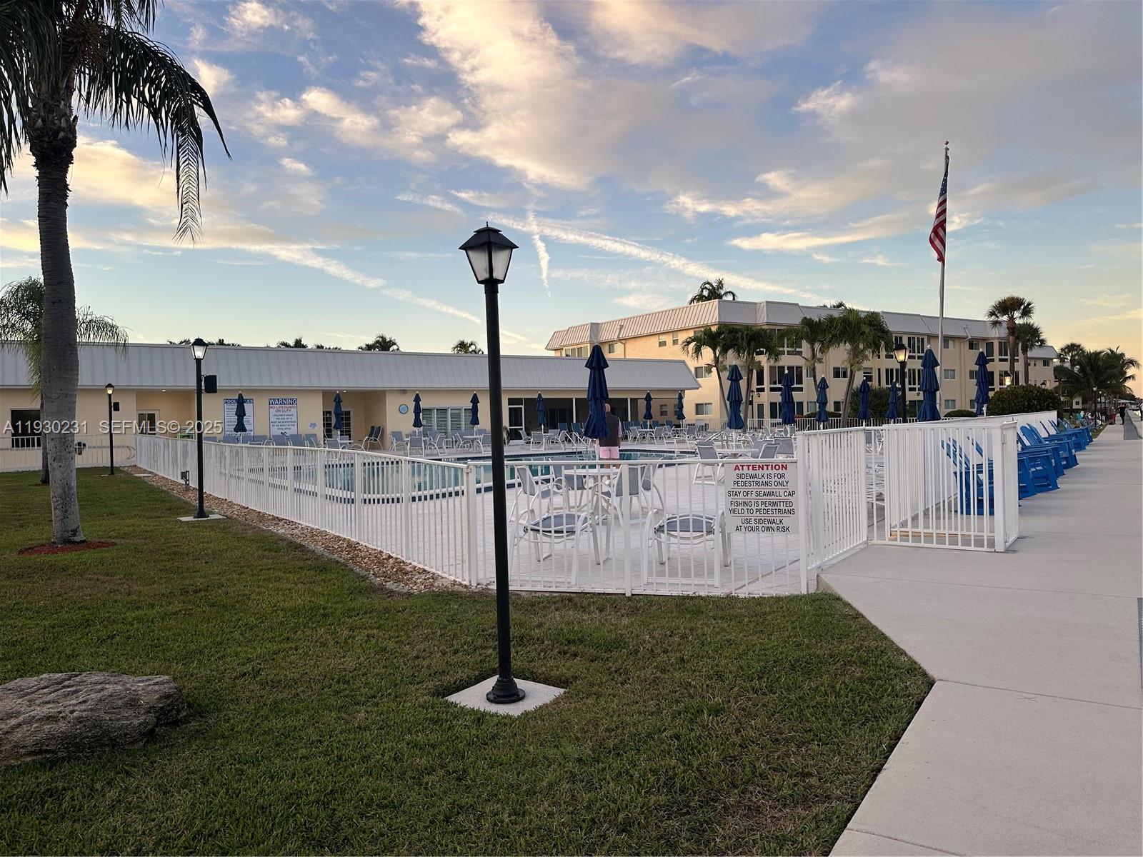 7 Colonial Club Dr # 302