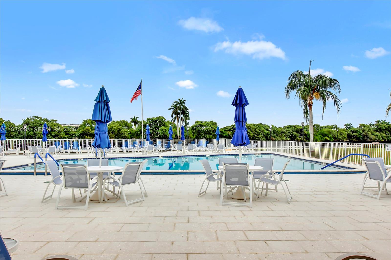 7 Colonial Club Dr # 302