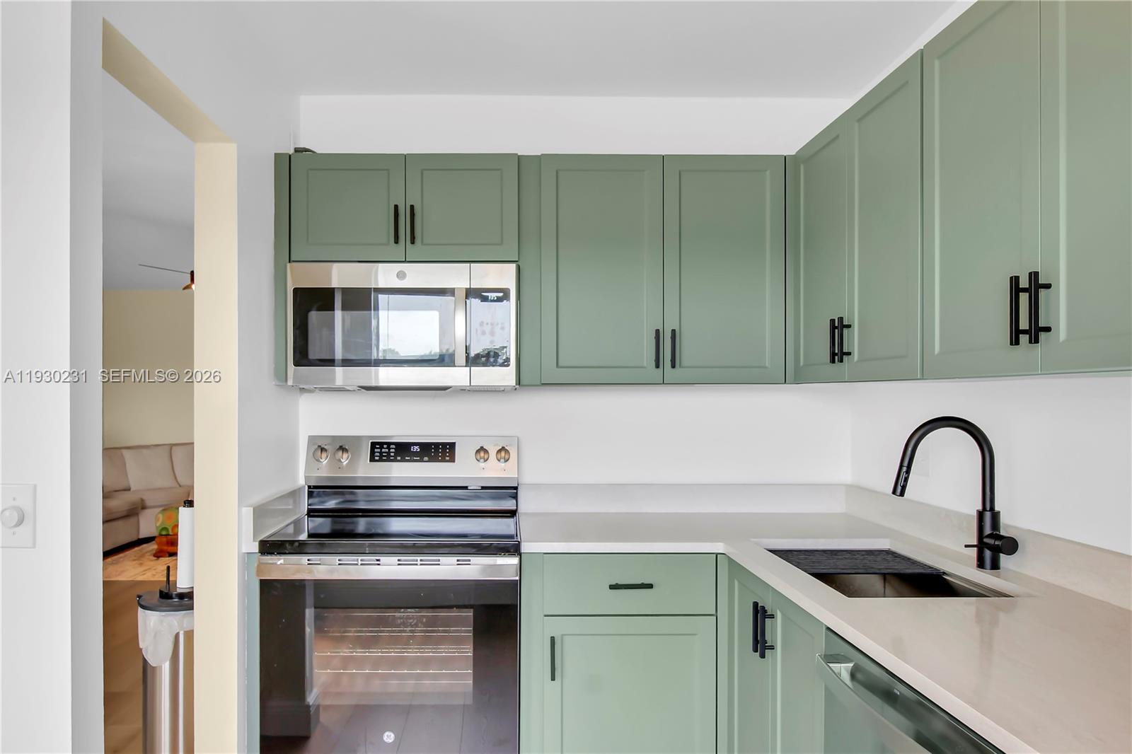 7 Colonial Club Dr # 302