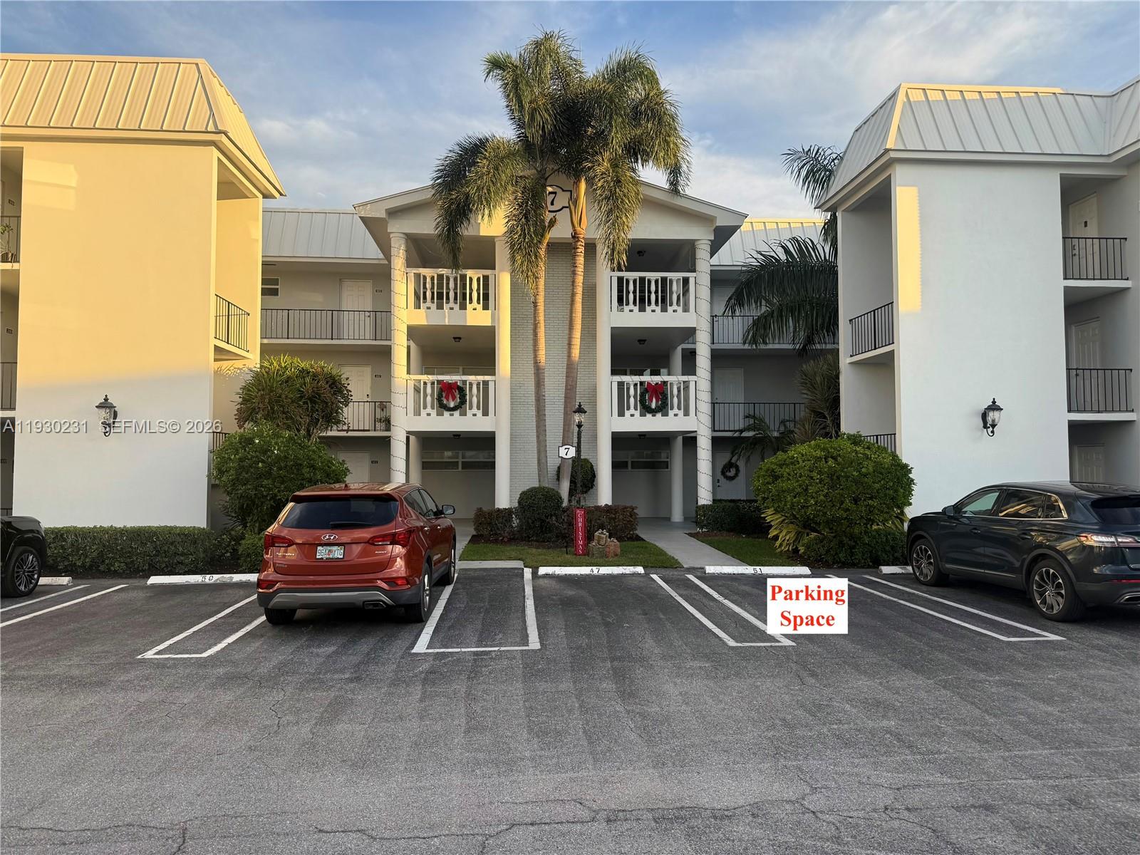 7 Colonial Club Dr # 302