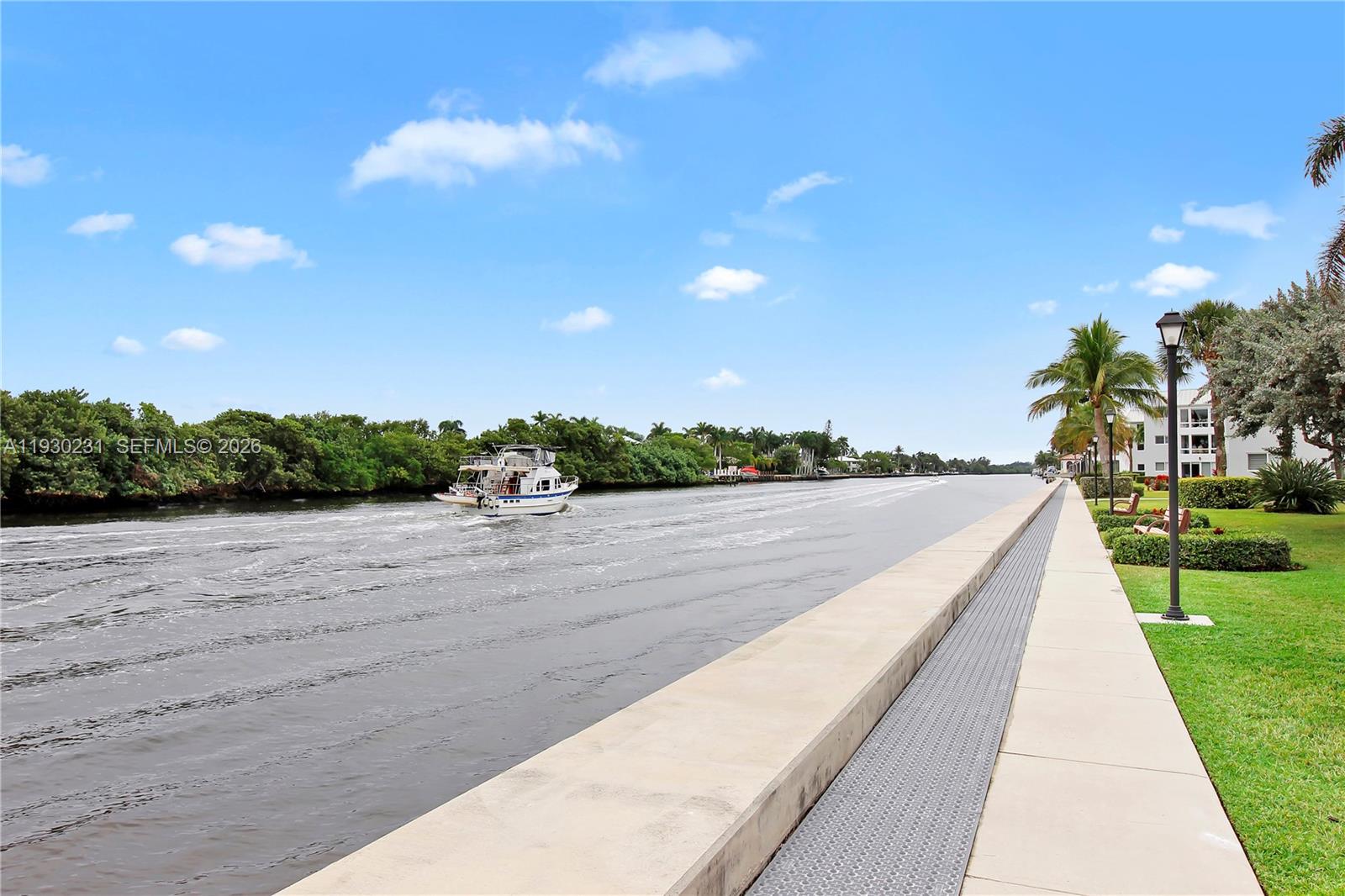 7 Colonial Club Dr # 302