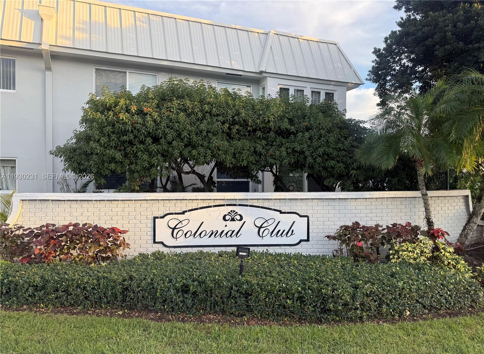 7 Colonial Club Dr # 302