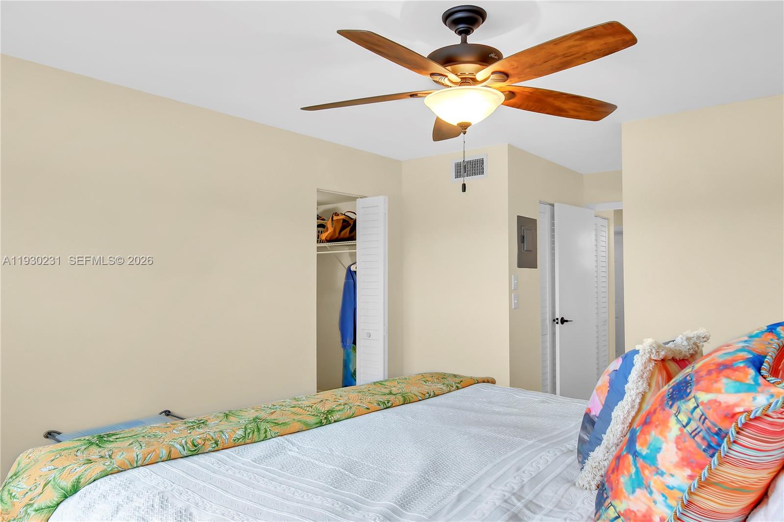 7 Colonial Club Dr # 302