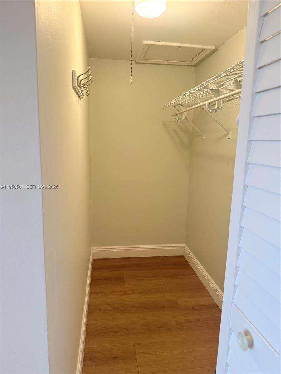 18 Colonial Club Dr # 202