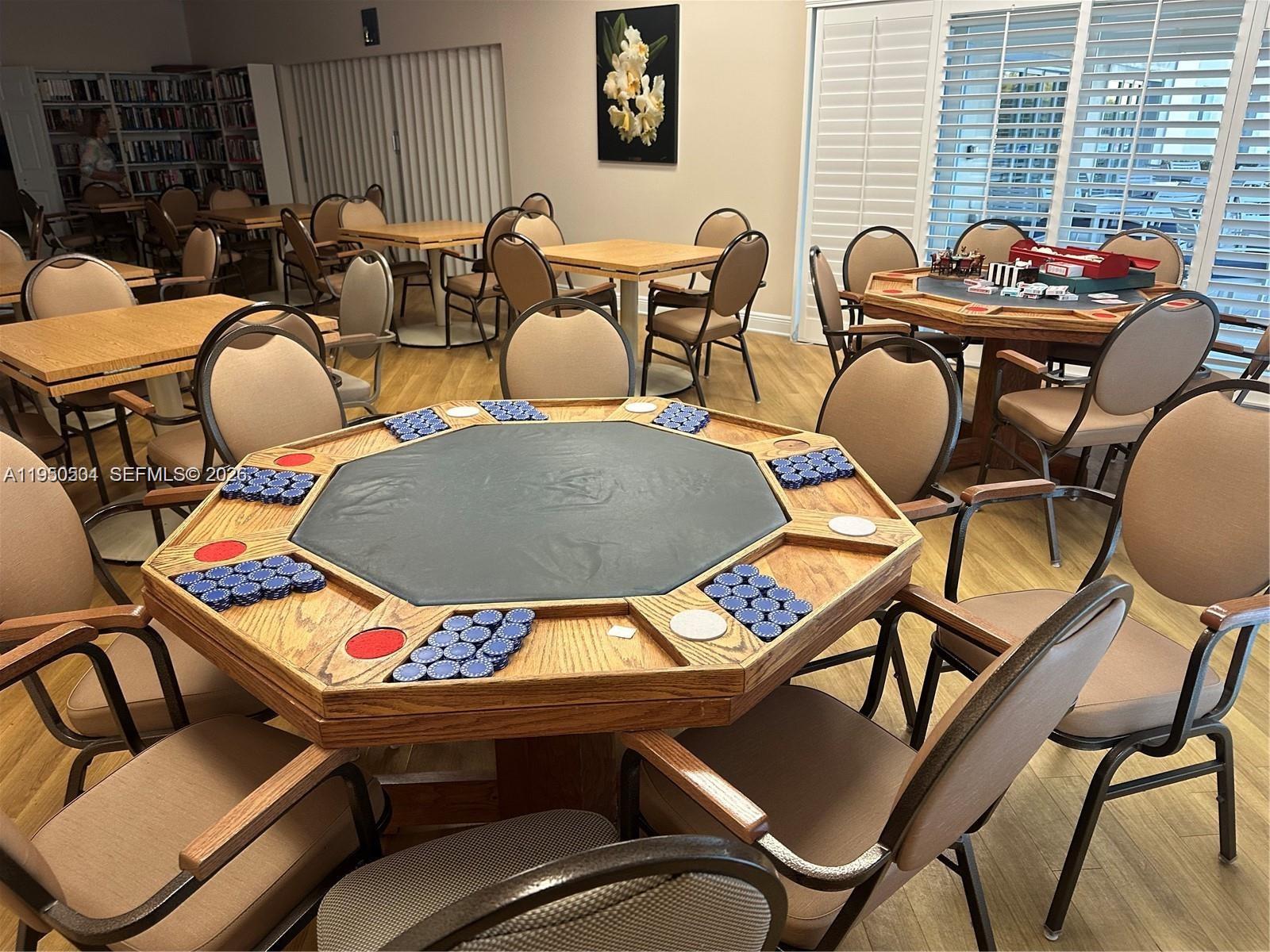 18 Colonial Club Dr # 202