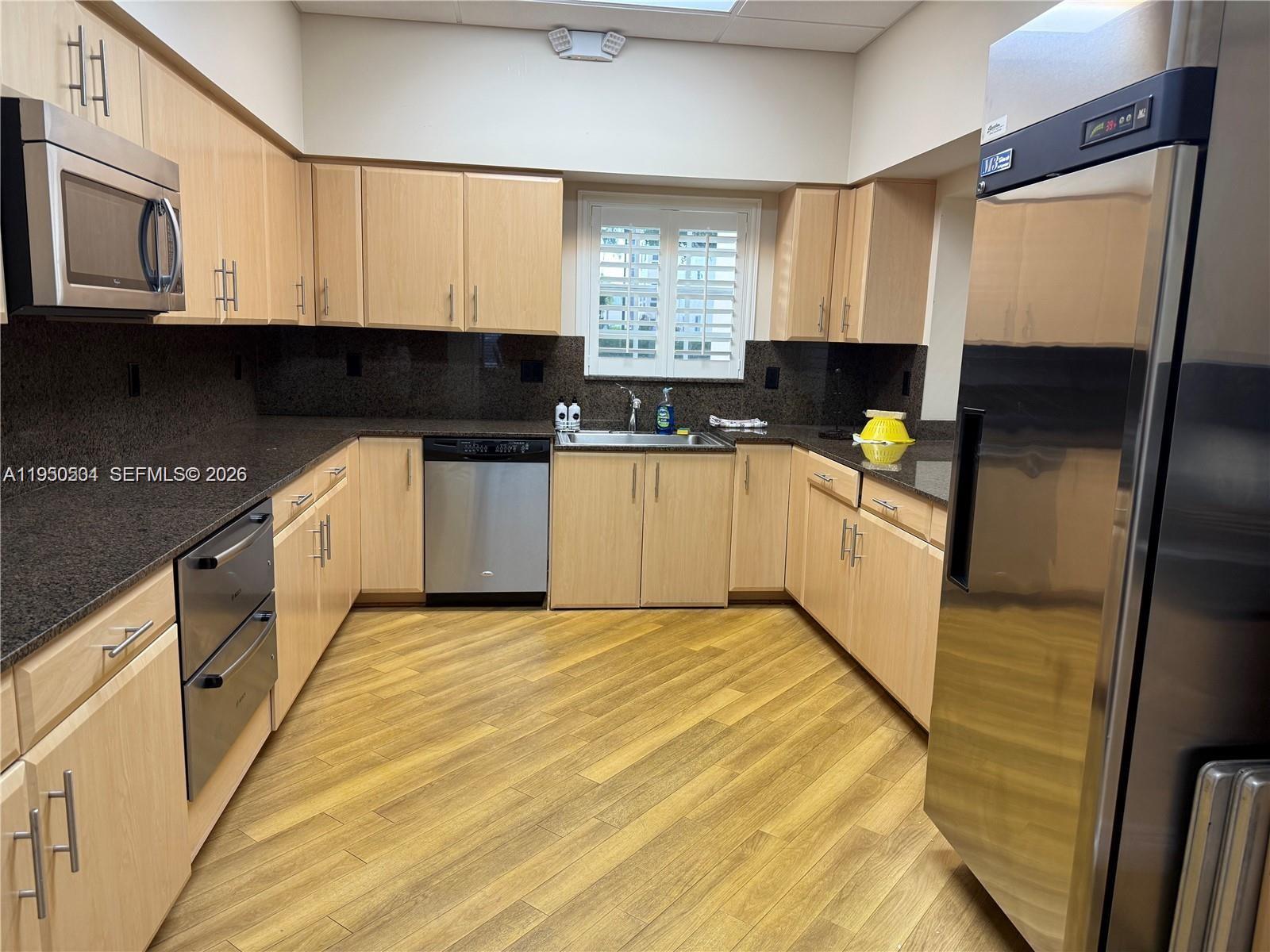 18 Colonial Club Dr # 202