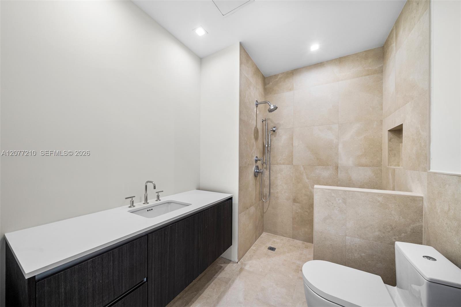 275 Giralda Ave # 6A