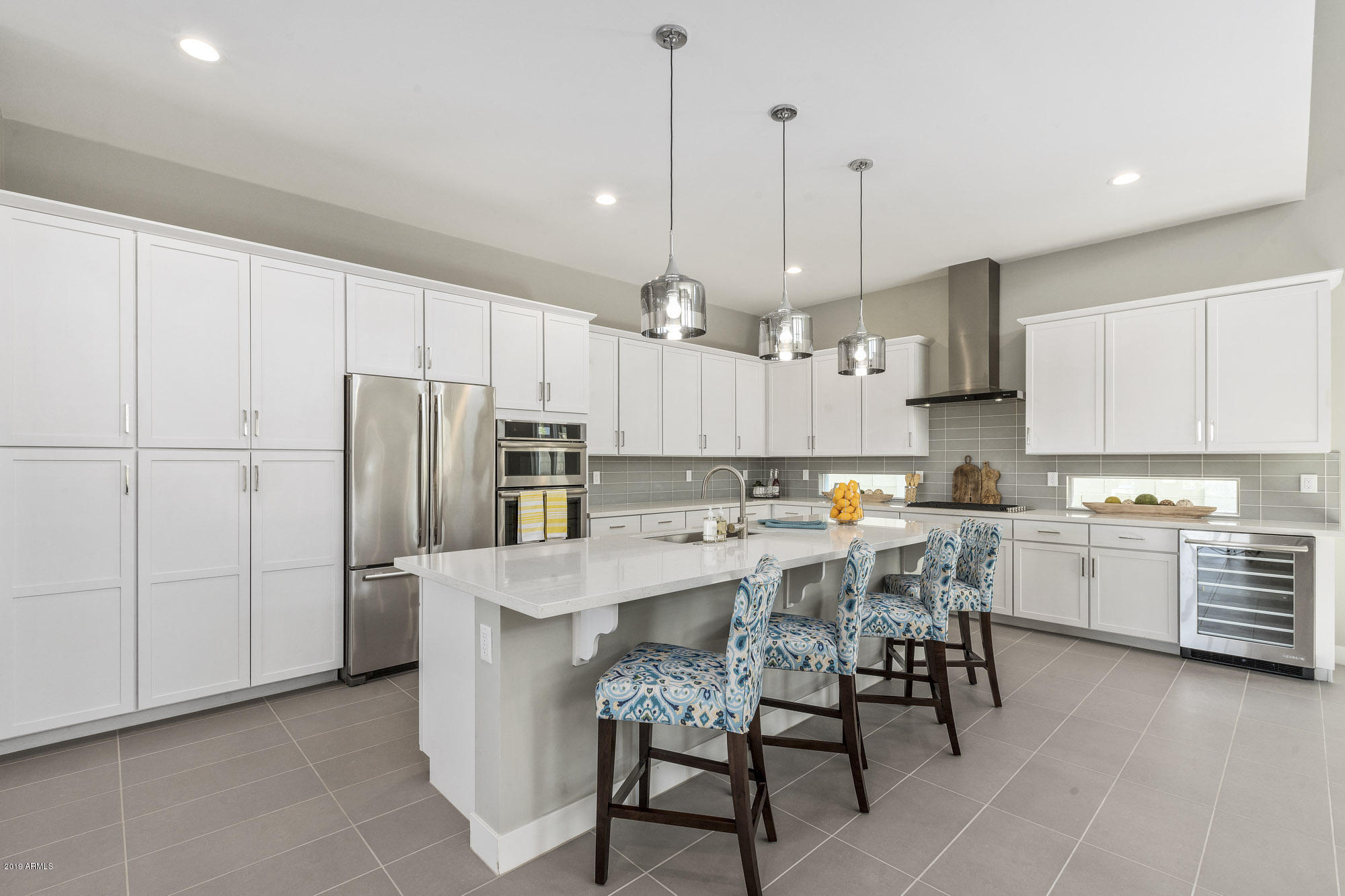 2911 S SANDSTONE Court