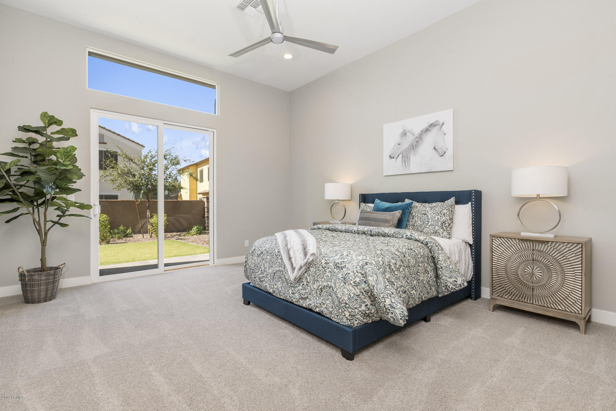 2911 S SANDSTONE Court