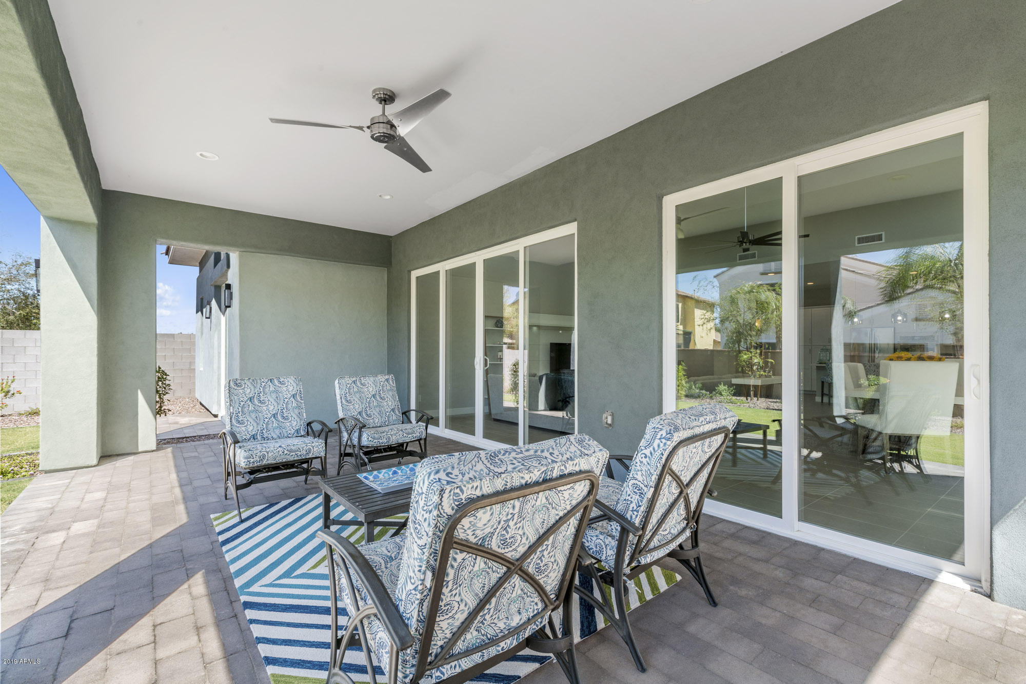 2911 S SANDSTONE Court