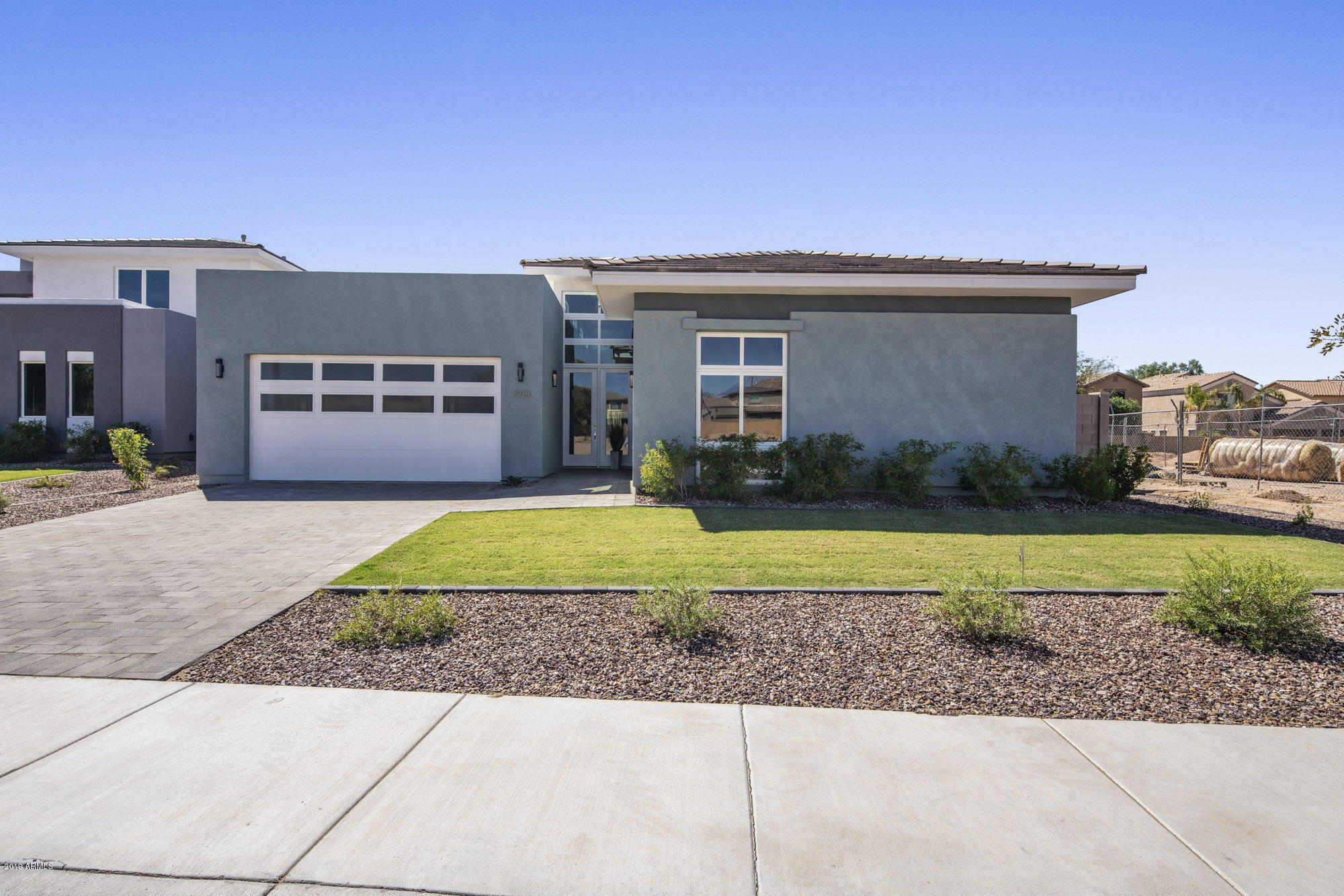 2911 S SANDSTONE Court