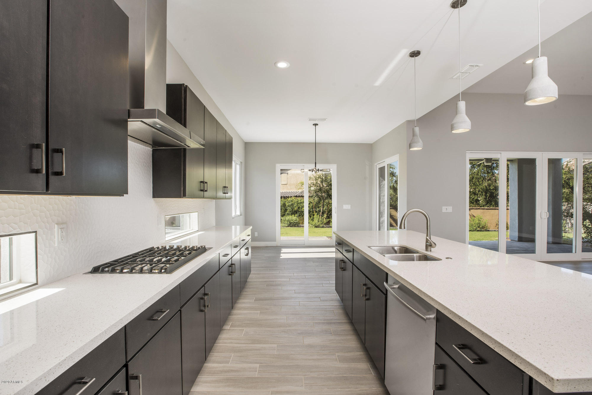 2901 S SANDSTONE Court