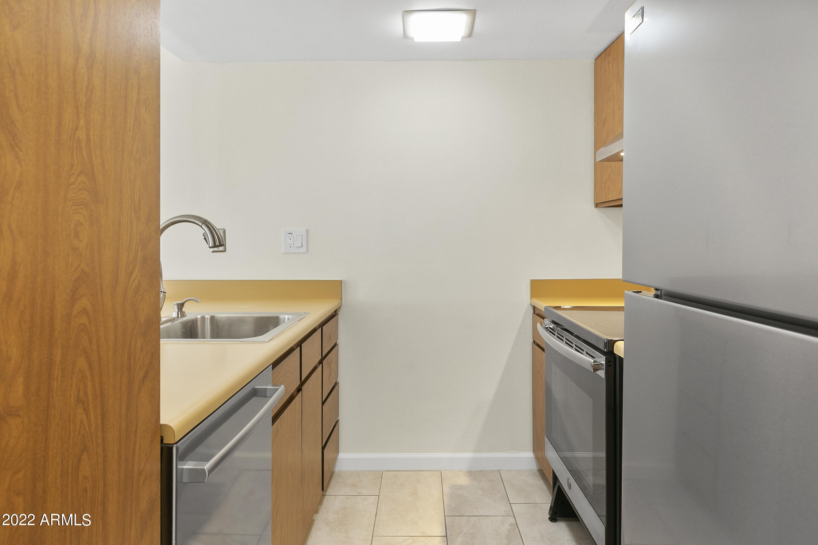 3033 E DEVONSHIRE Avenue # 2008