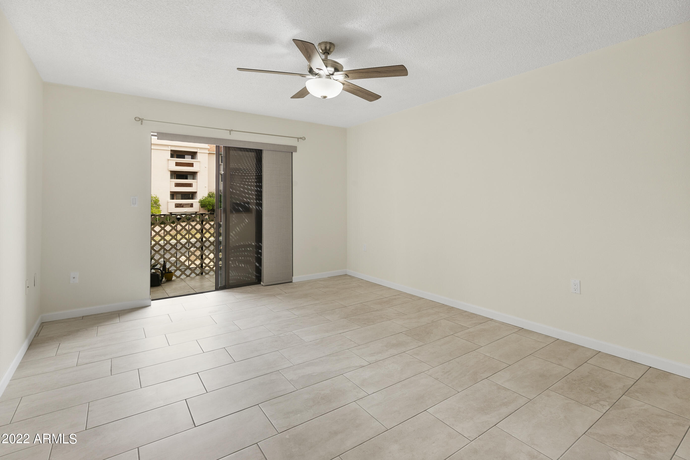 3033 E DEVONSHIRE Avenue # 2008