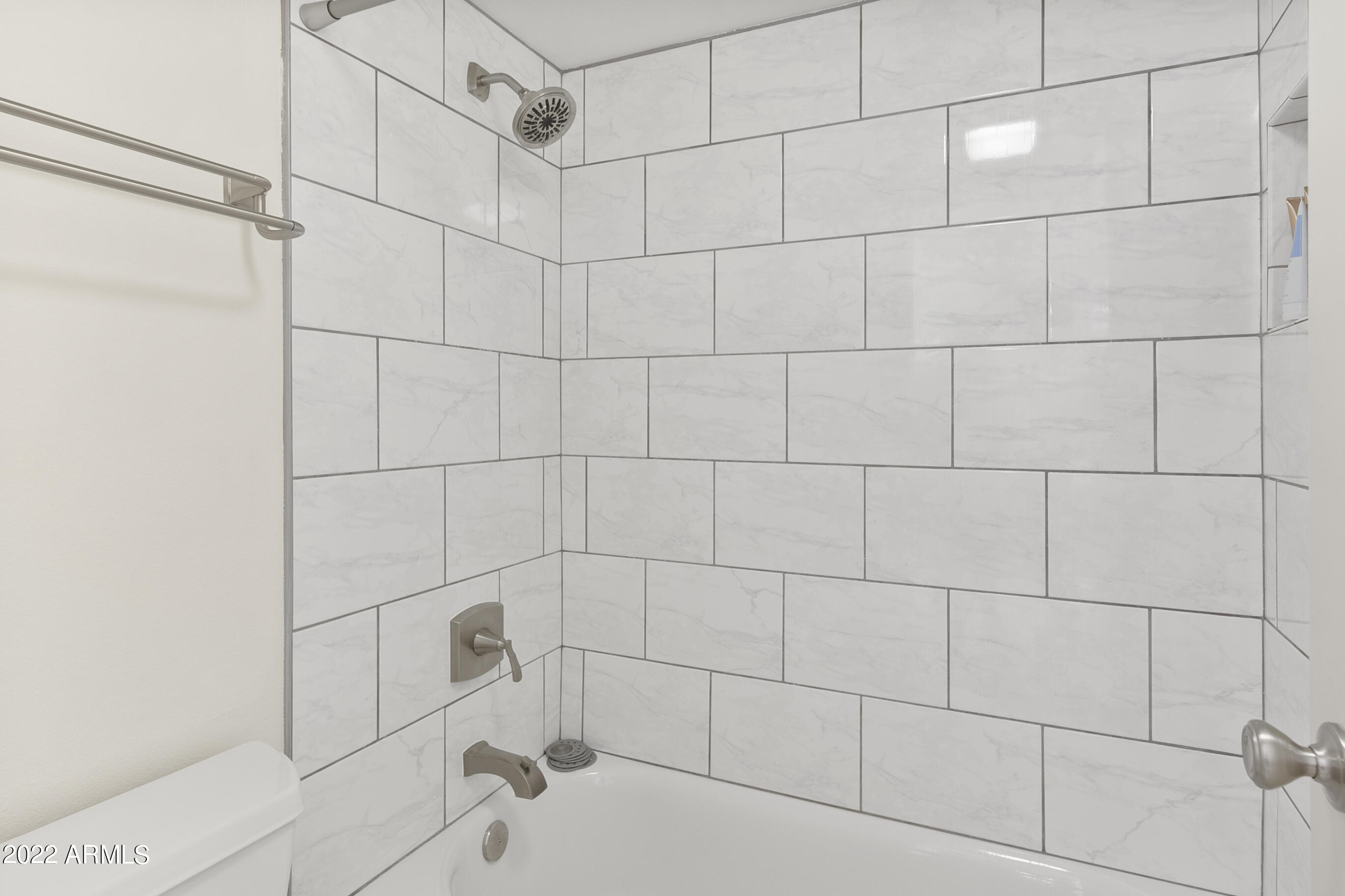 3033 E DEVONSHIRE Avenue # 2008