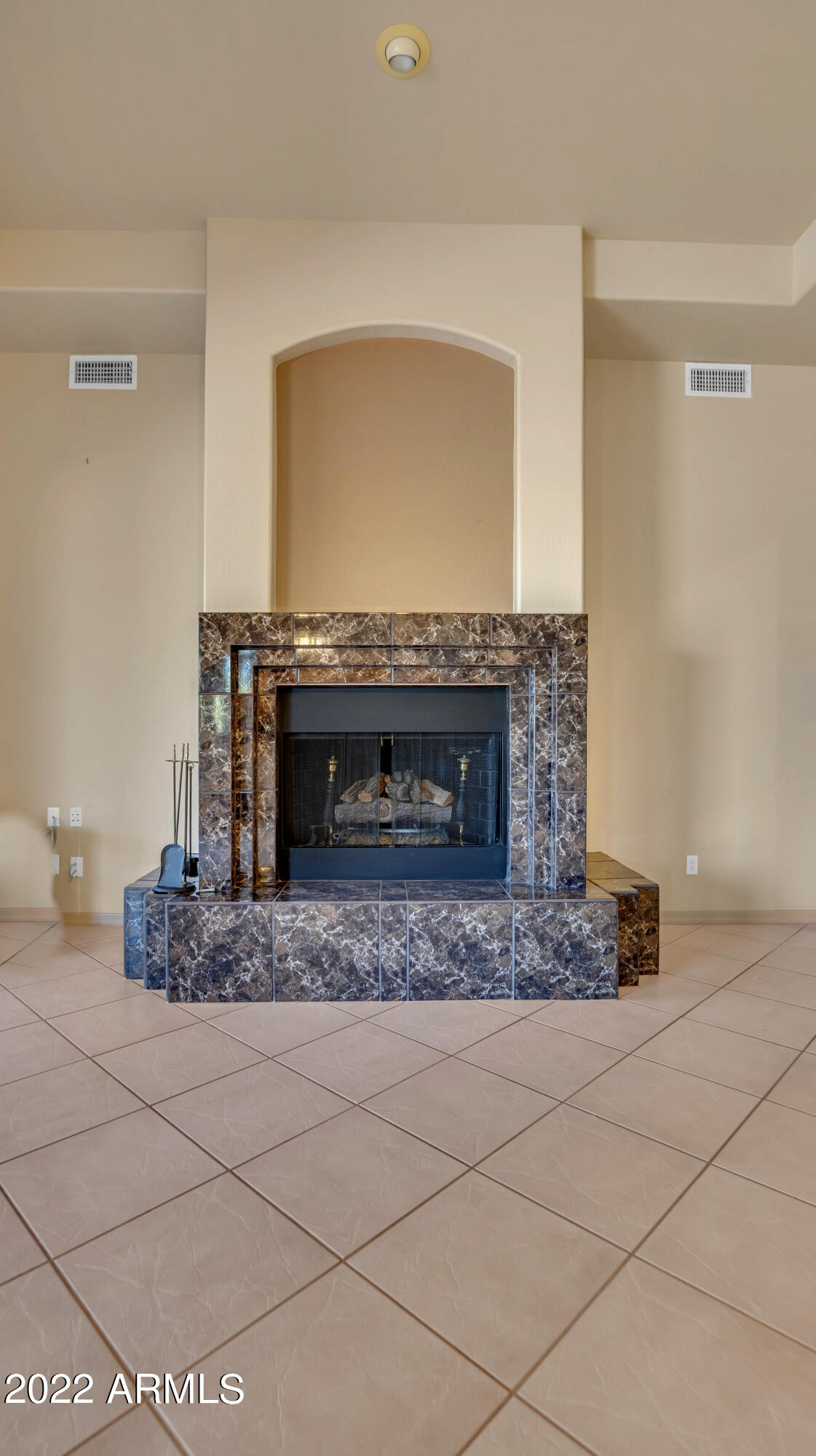 9409 E Romping Road