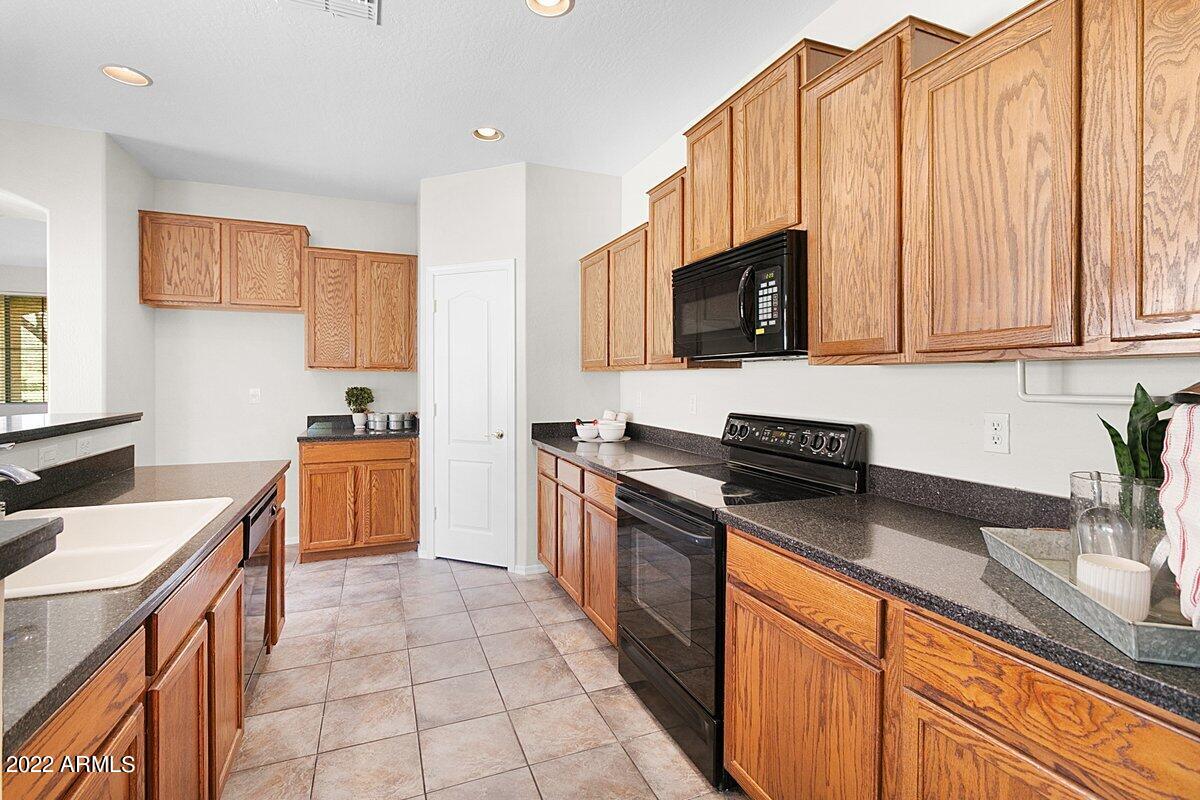 17580 W AGAVE Court
