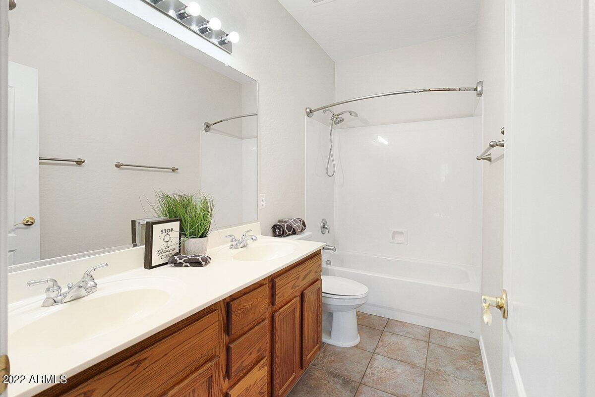 17580 W AGAVE Court