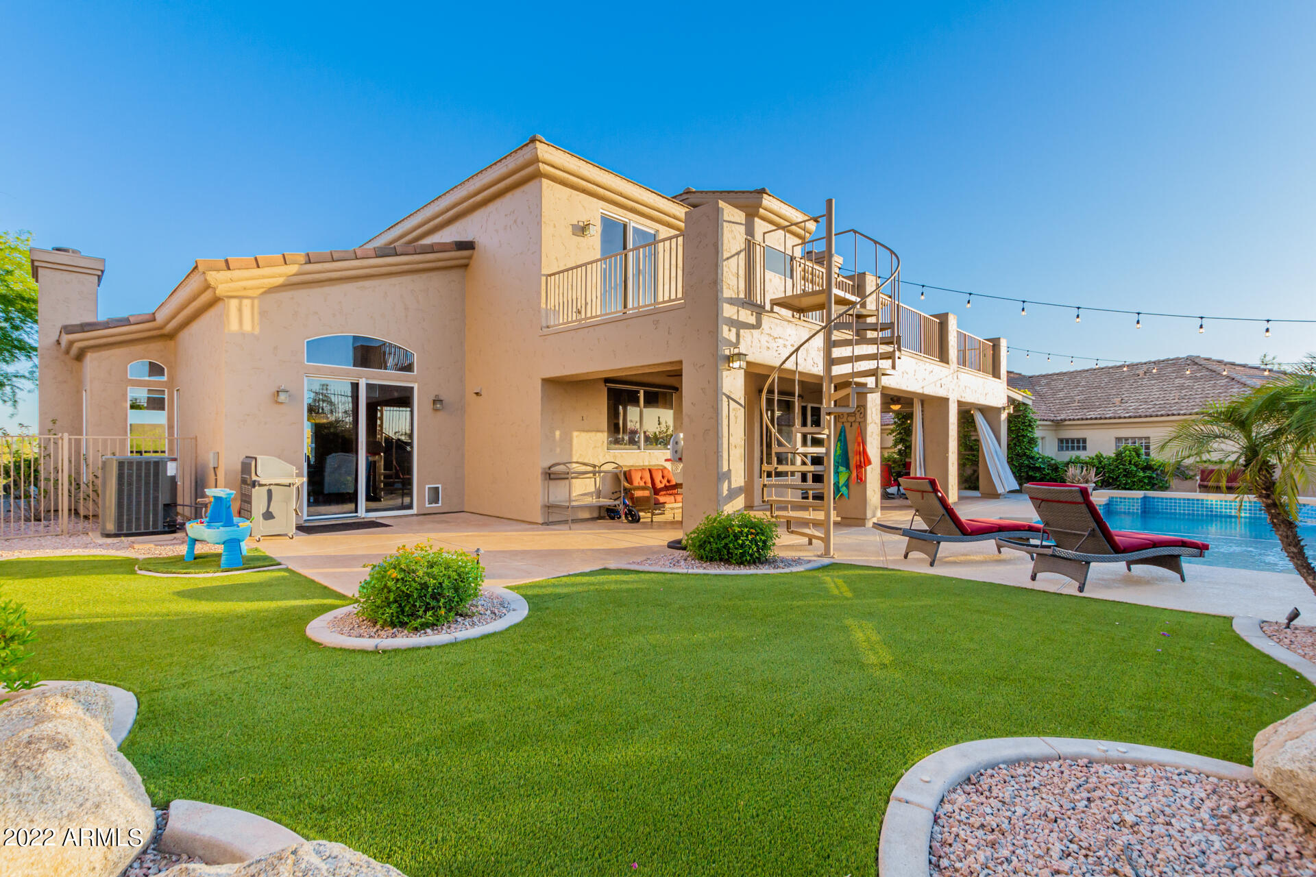 1410 E VILLA MARIA Drive