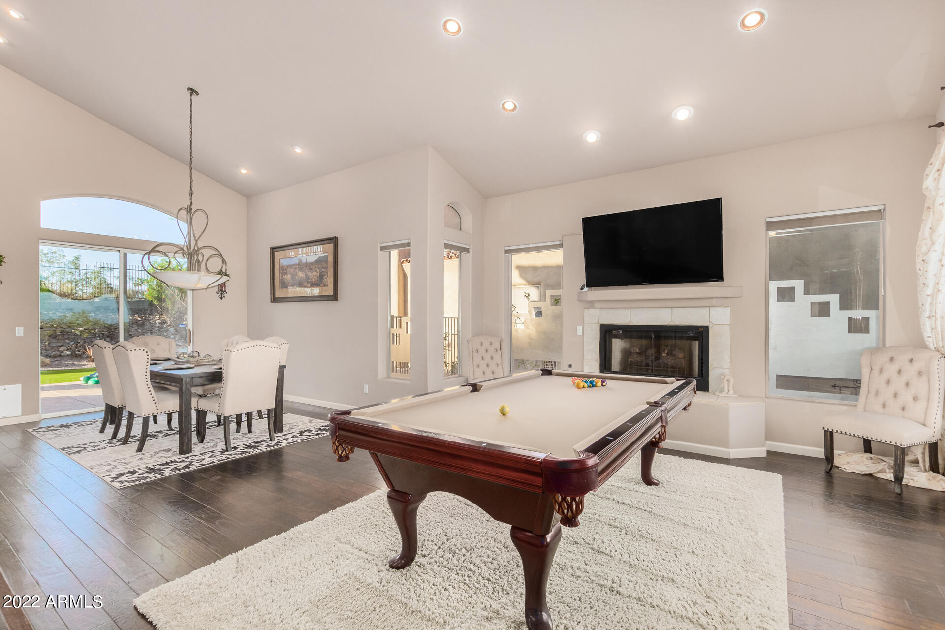 1410 E VILLA MARIA Drive