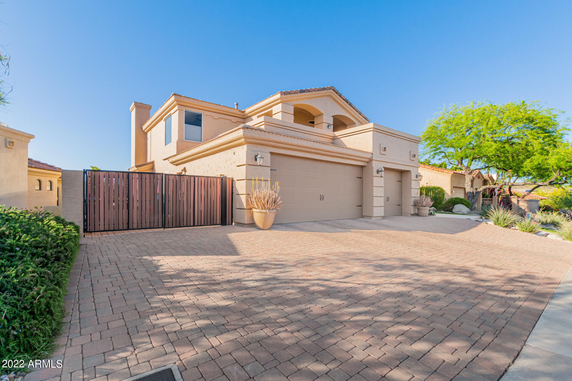 1410 E VILLA MARIA Drive