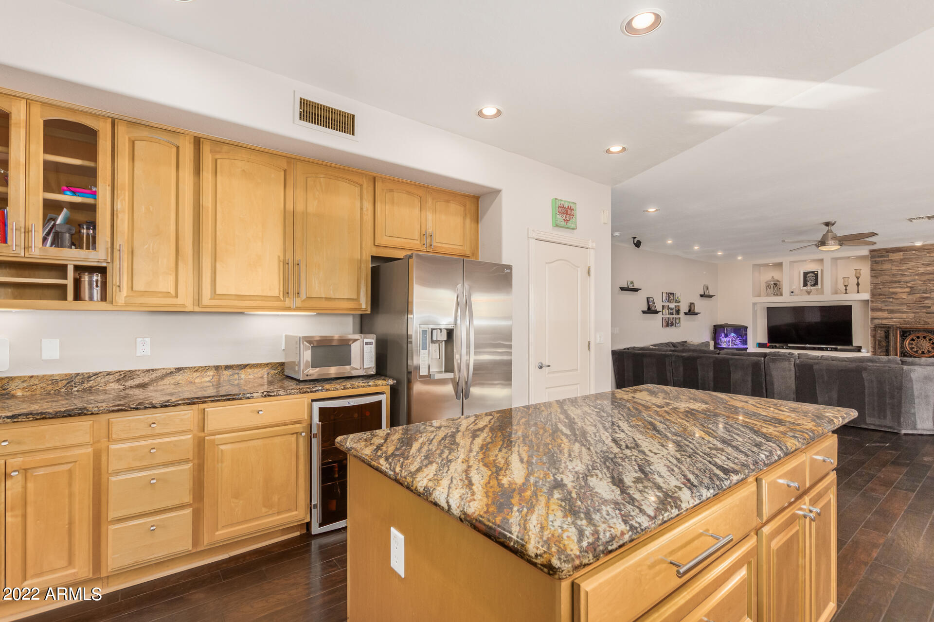 1410 E VILLA MARIA Drive