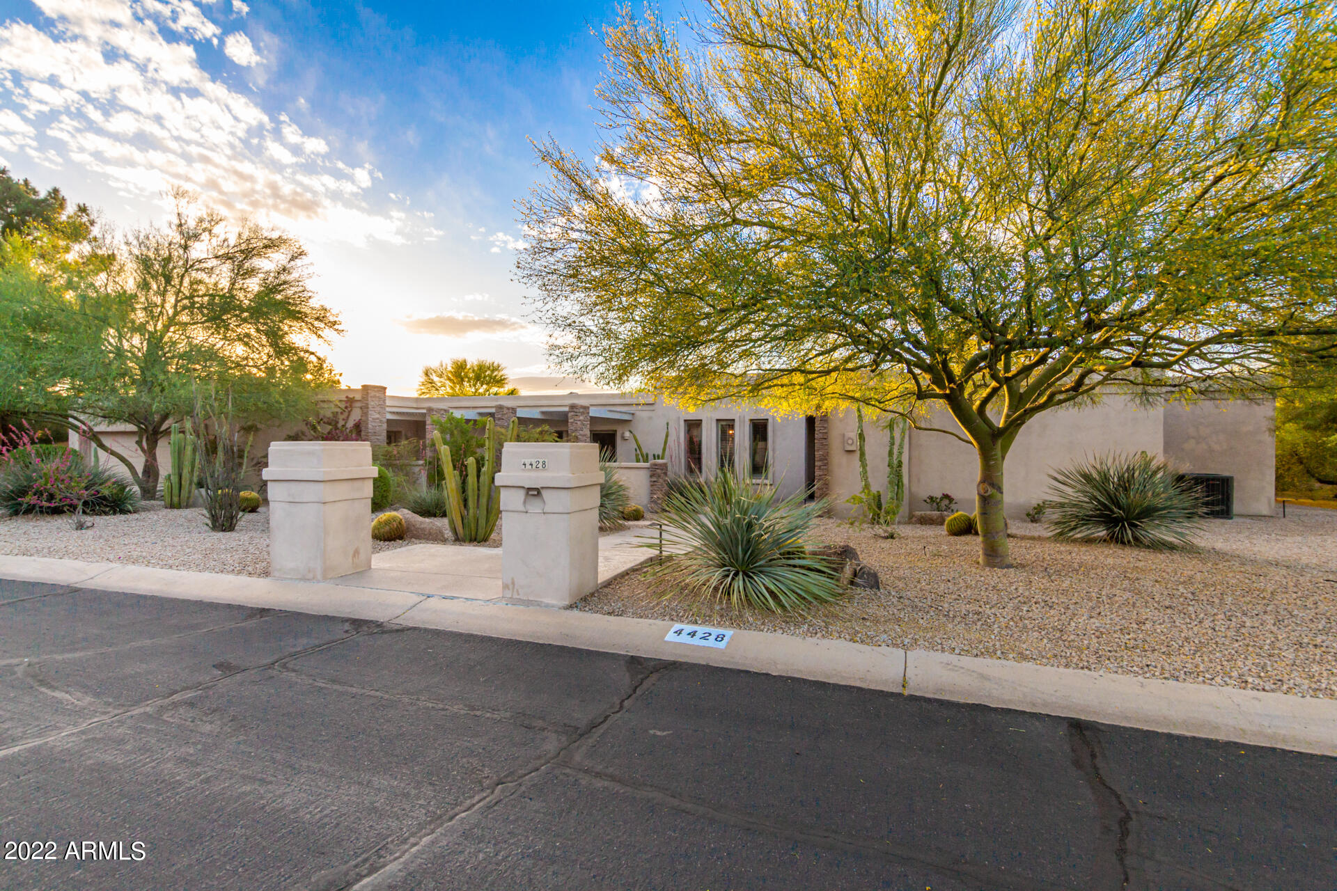 4428 E MOUNTAIN VIEW Road