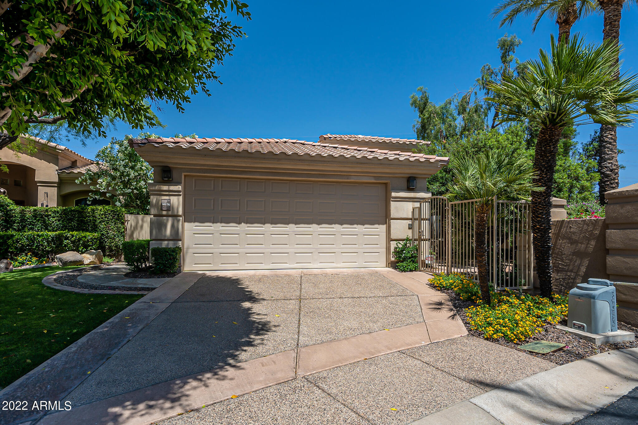 10196 E COCHISE Drive