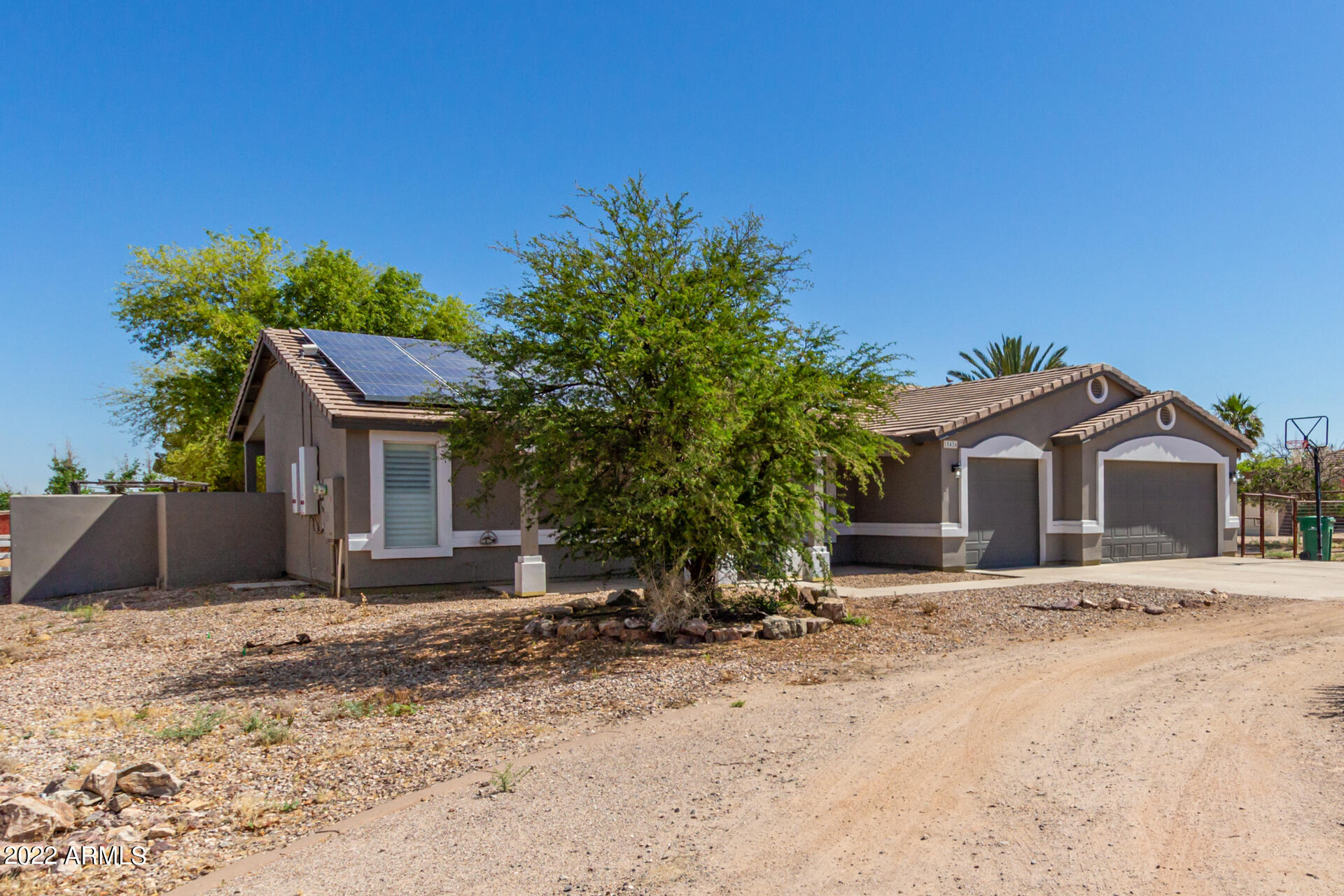 18426 E NAVAJO Drive