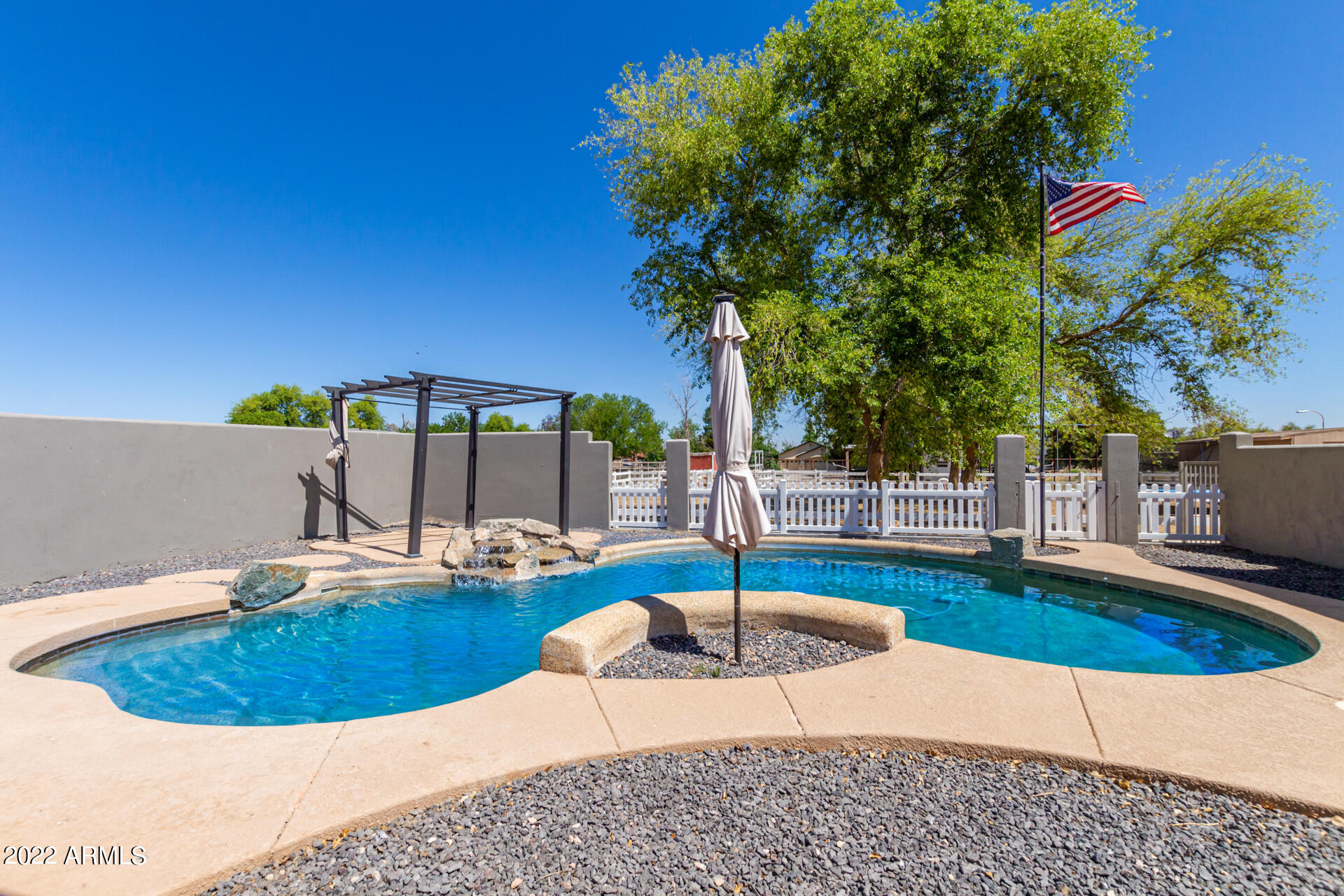 18426 E NAVAJO Drive