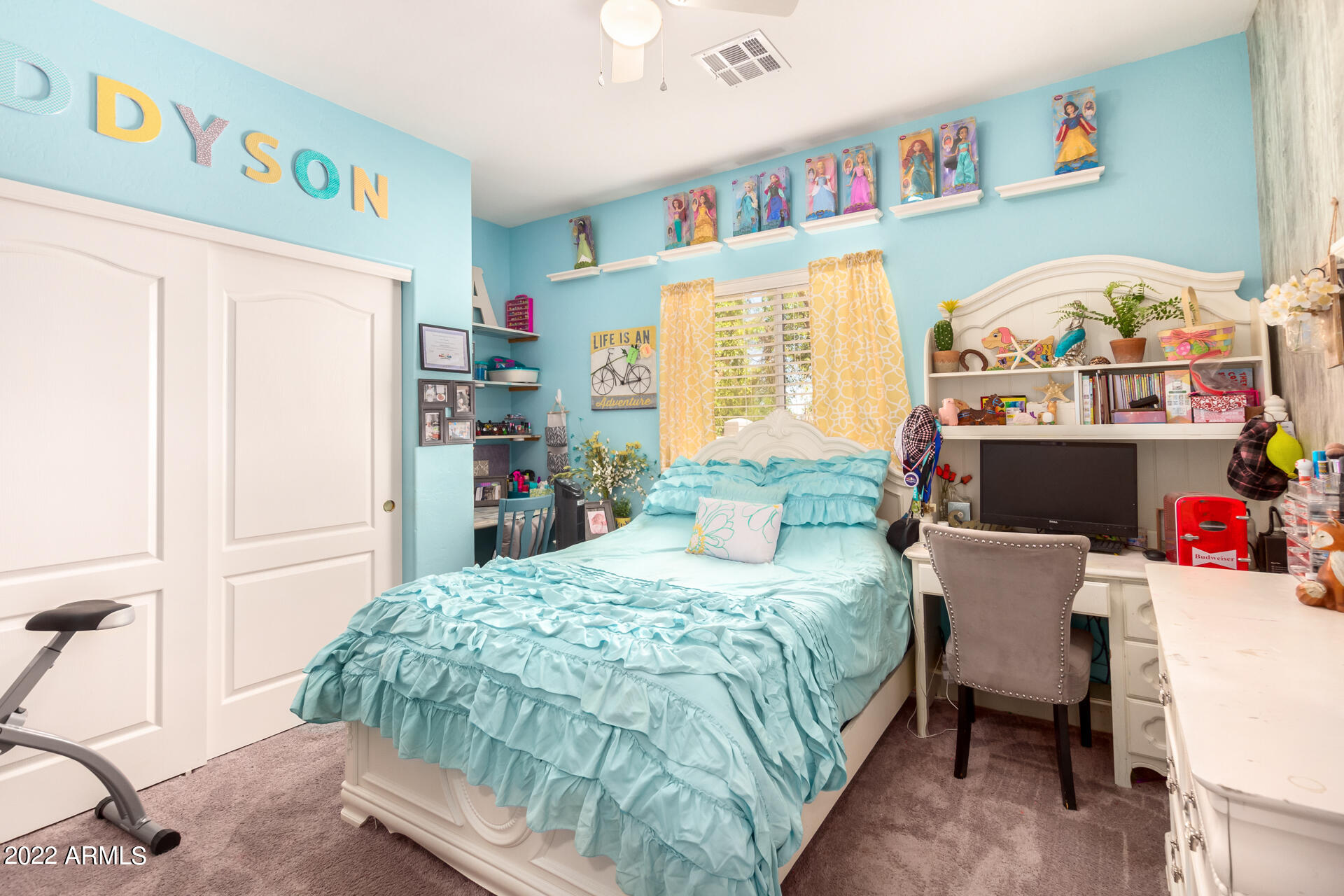 18426 E NAVAJO Drive