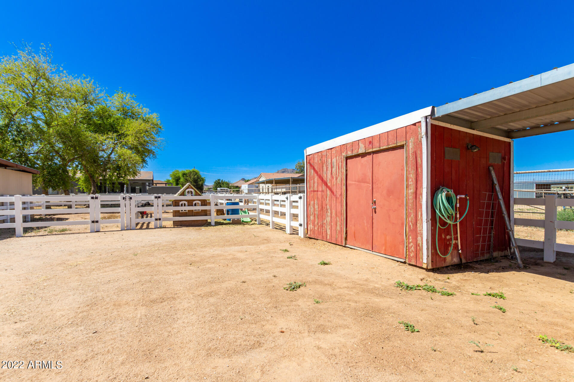 18426 E NAVAJO Drive