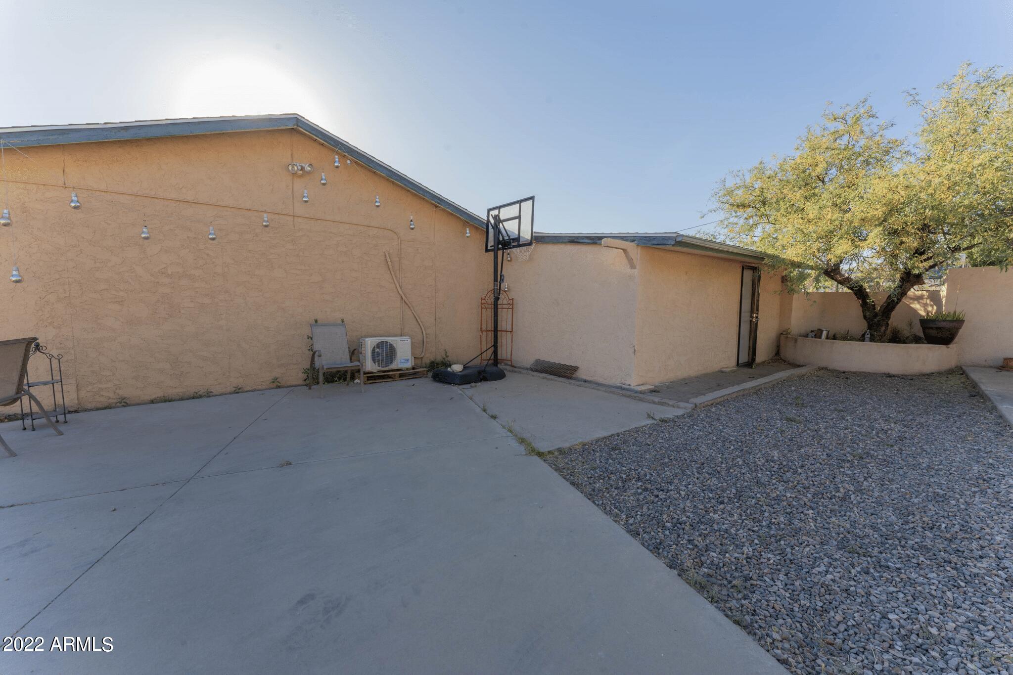 137 S WILDLIFE Circle
