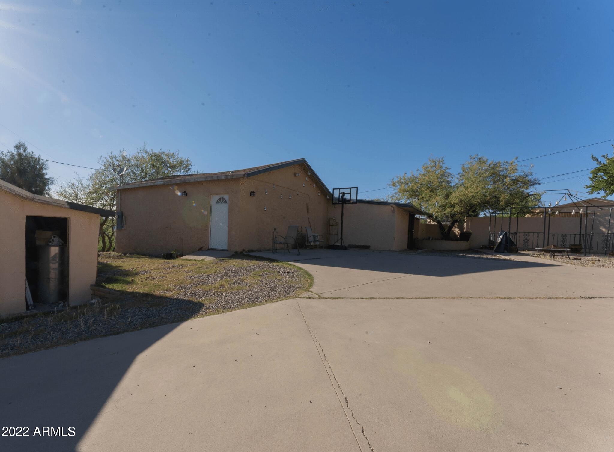 137 S WILDLIFE Circle