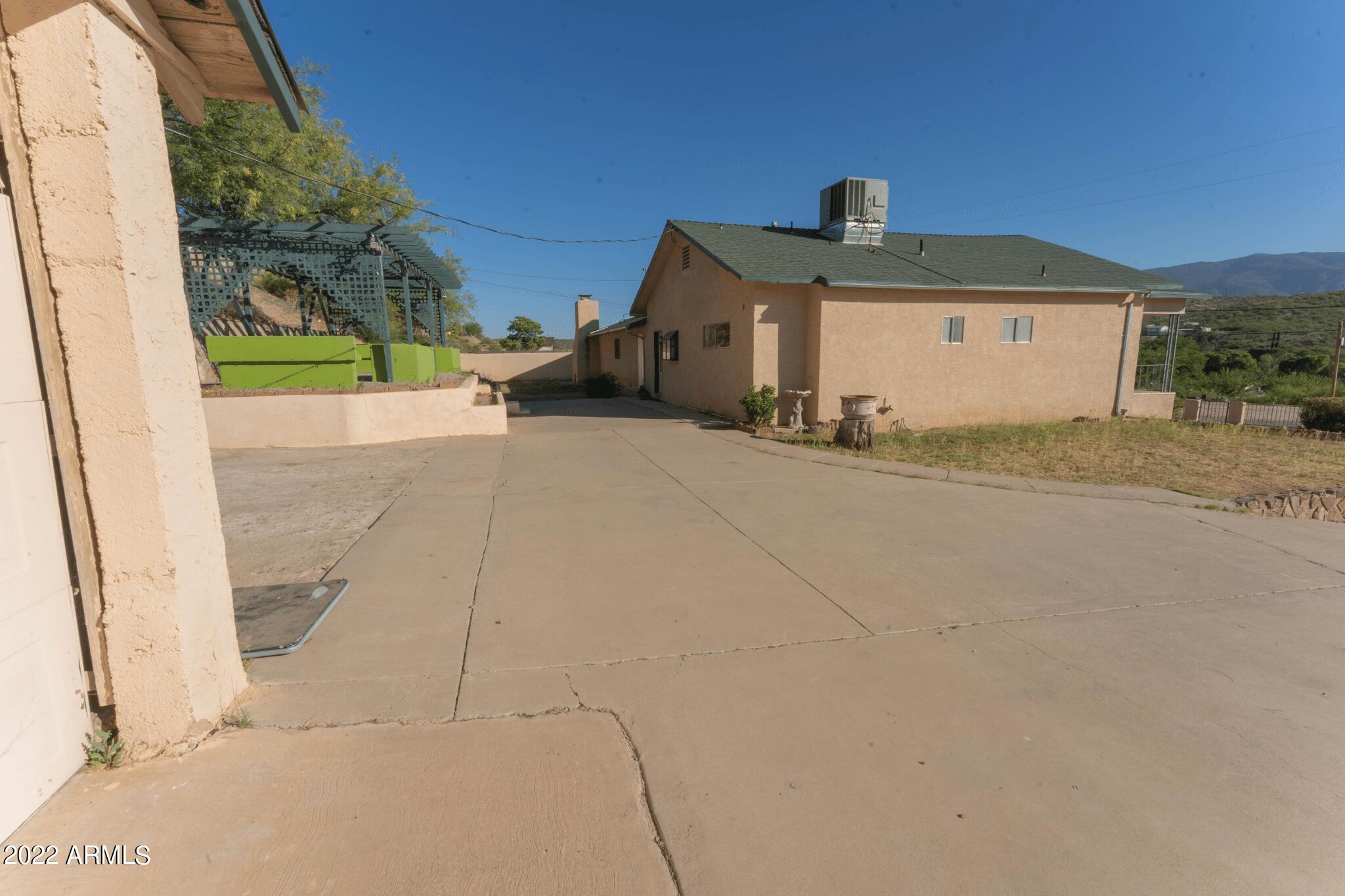 137 S WILDLIFE Circle