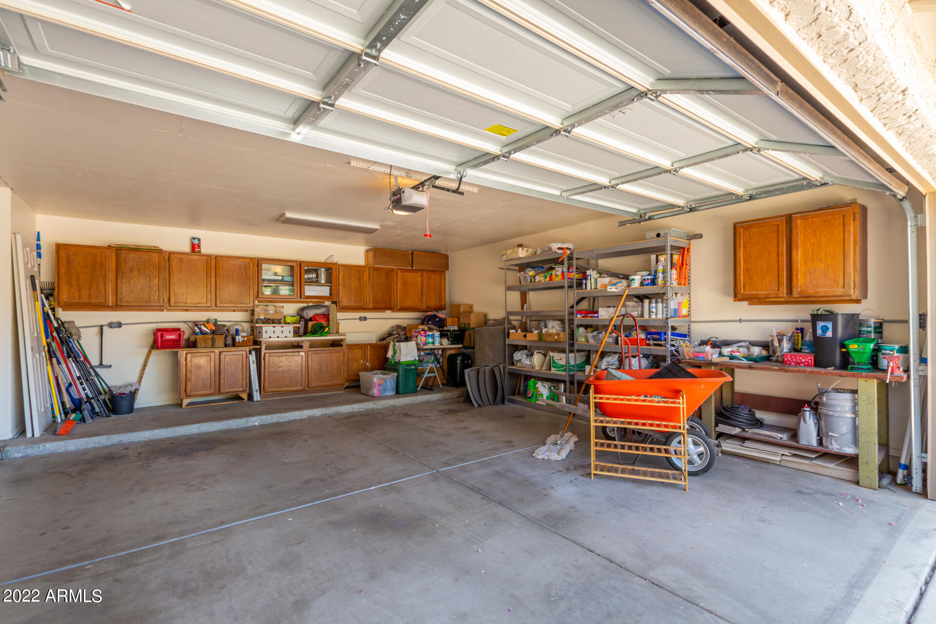 125 S LAKEVIEW Boulevard