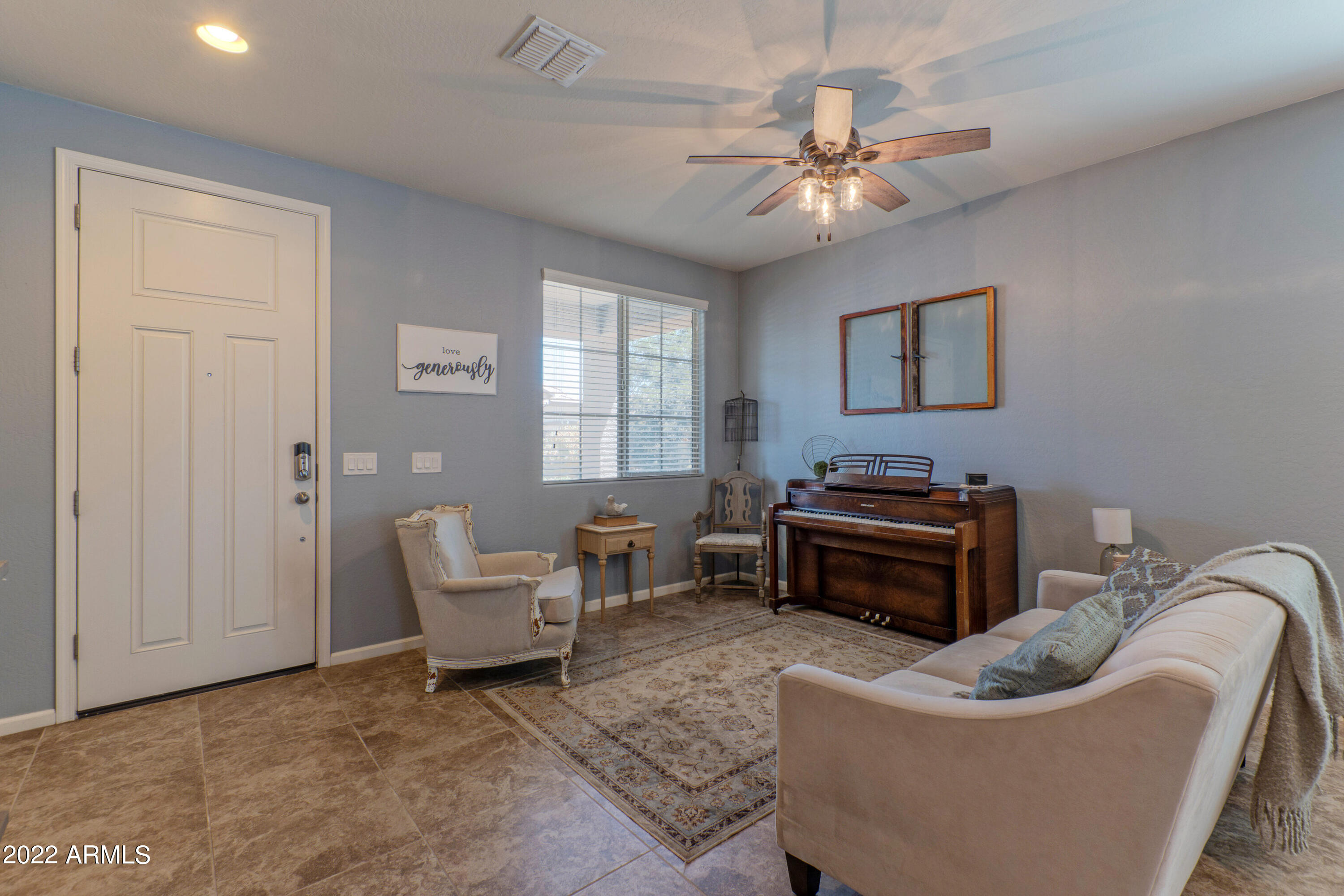 3919 E NARROWLEAF Drive