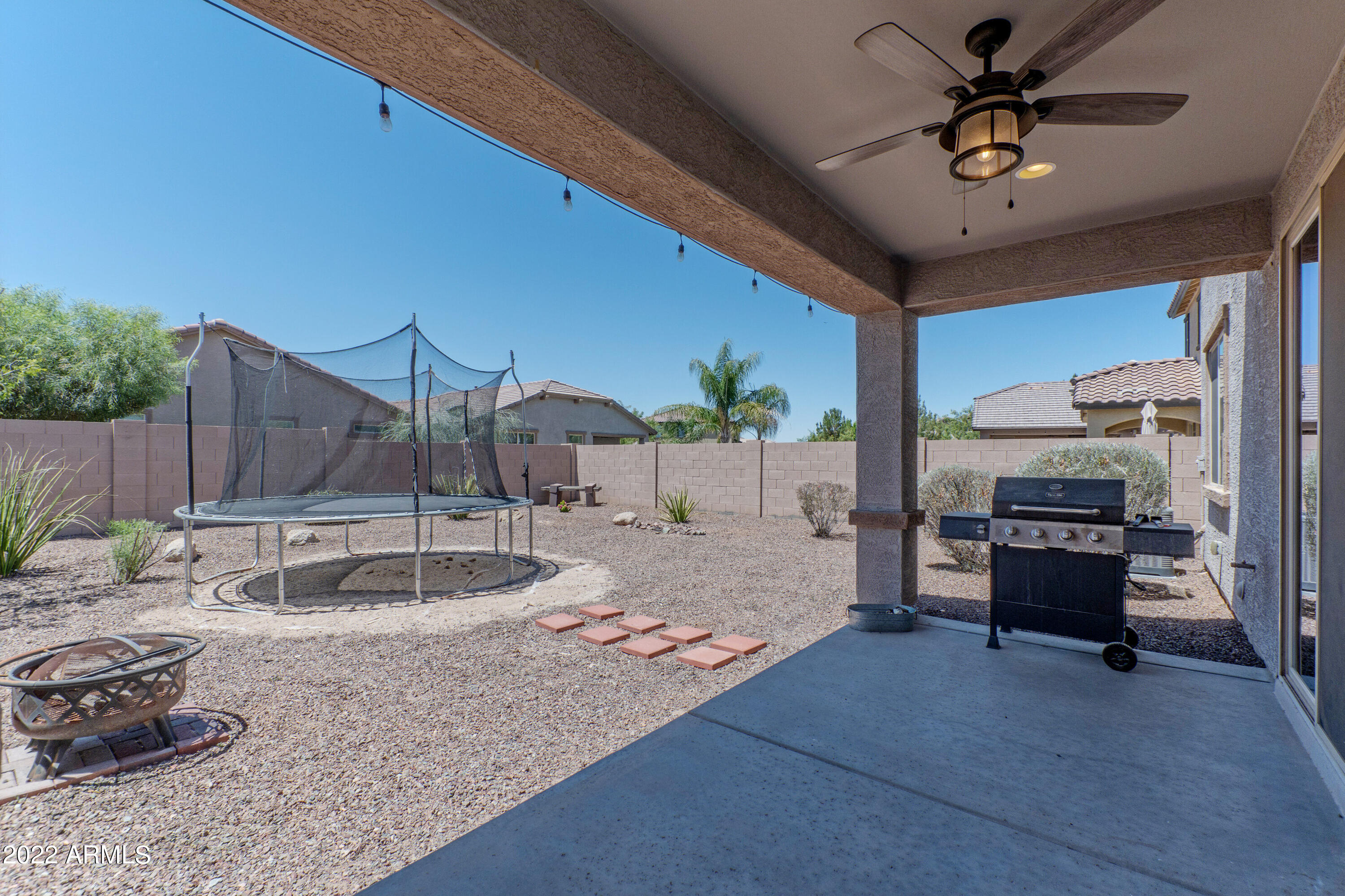 3919 E NARROWLEAF Drive