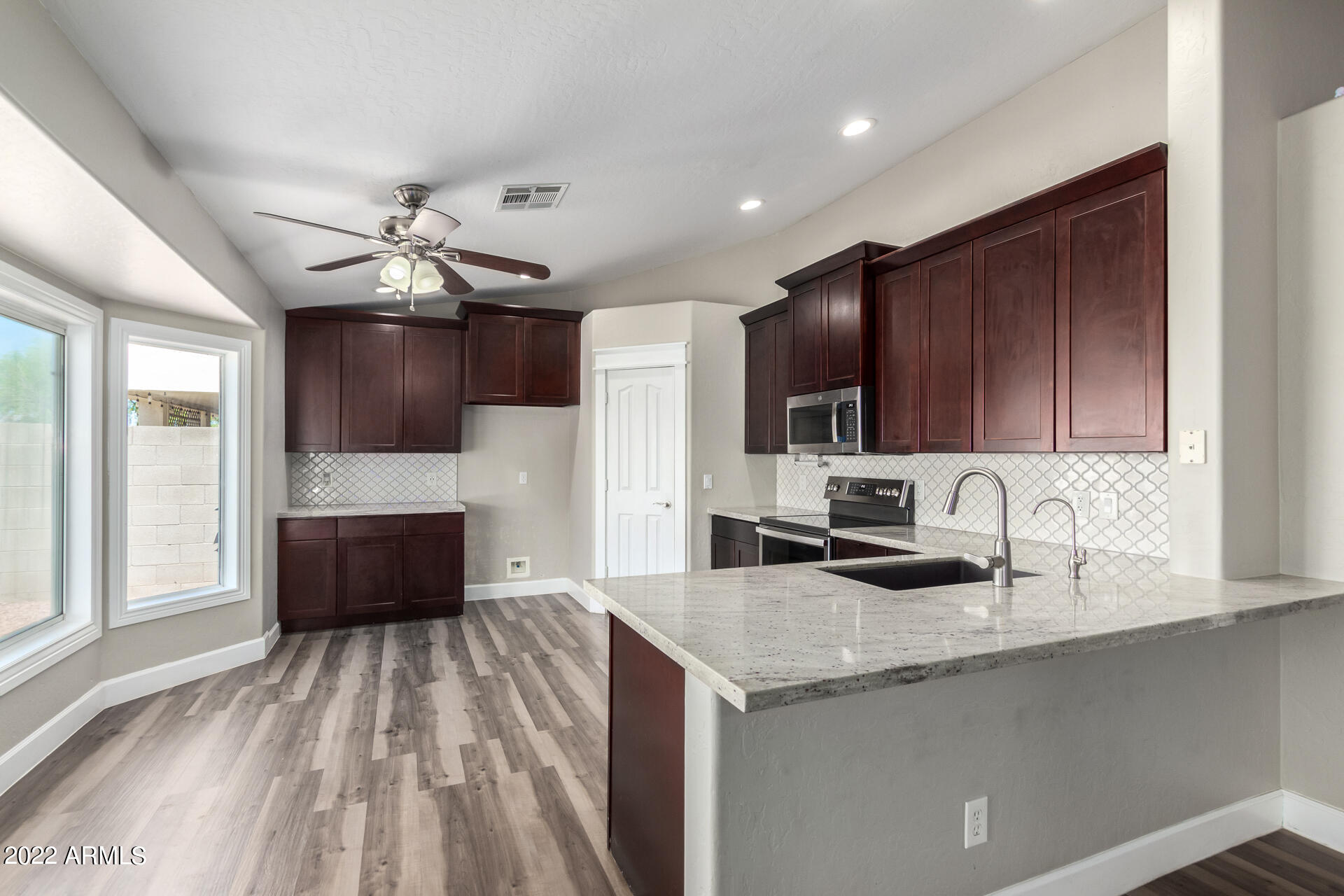 11338 E RUTLEDGE Avenue