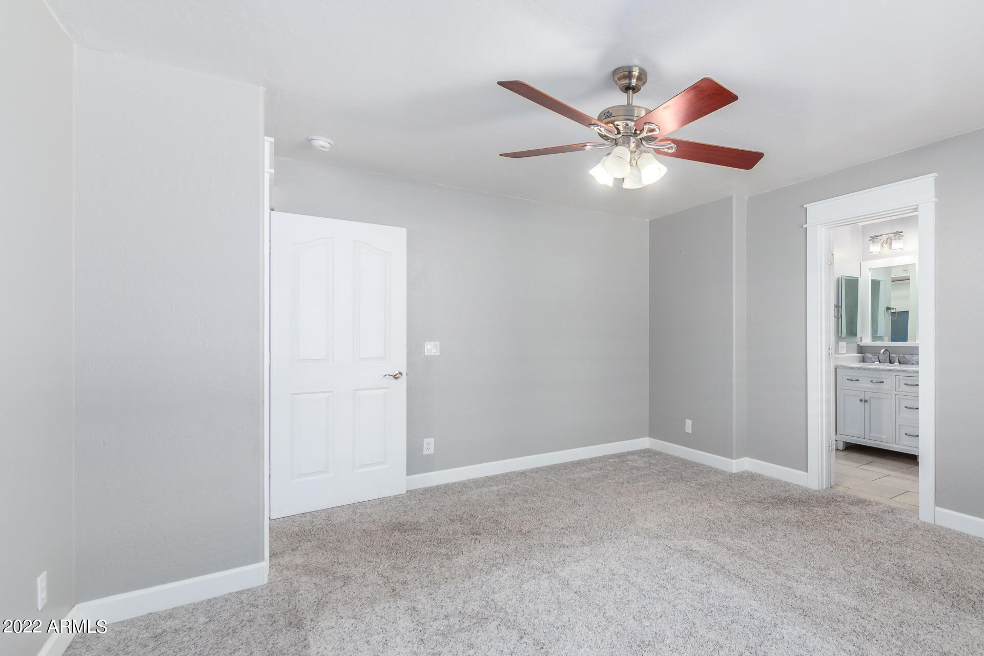 11338 E RUTLEDGE Avenue