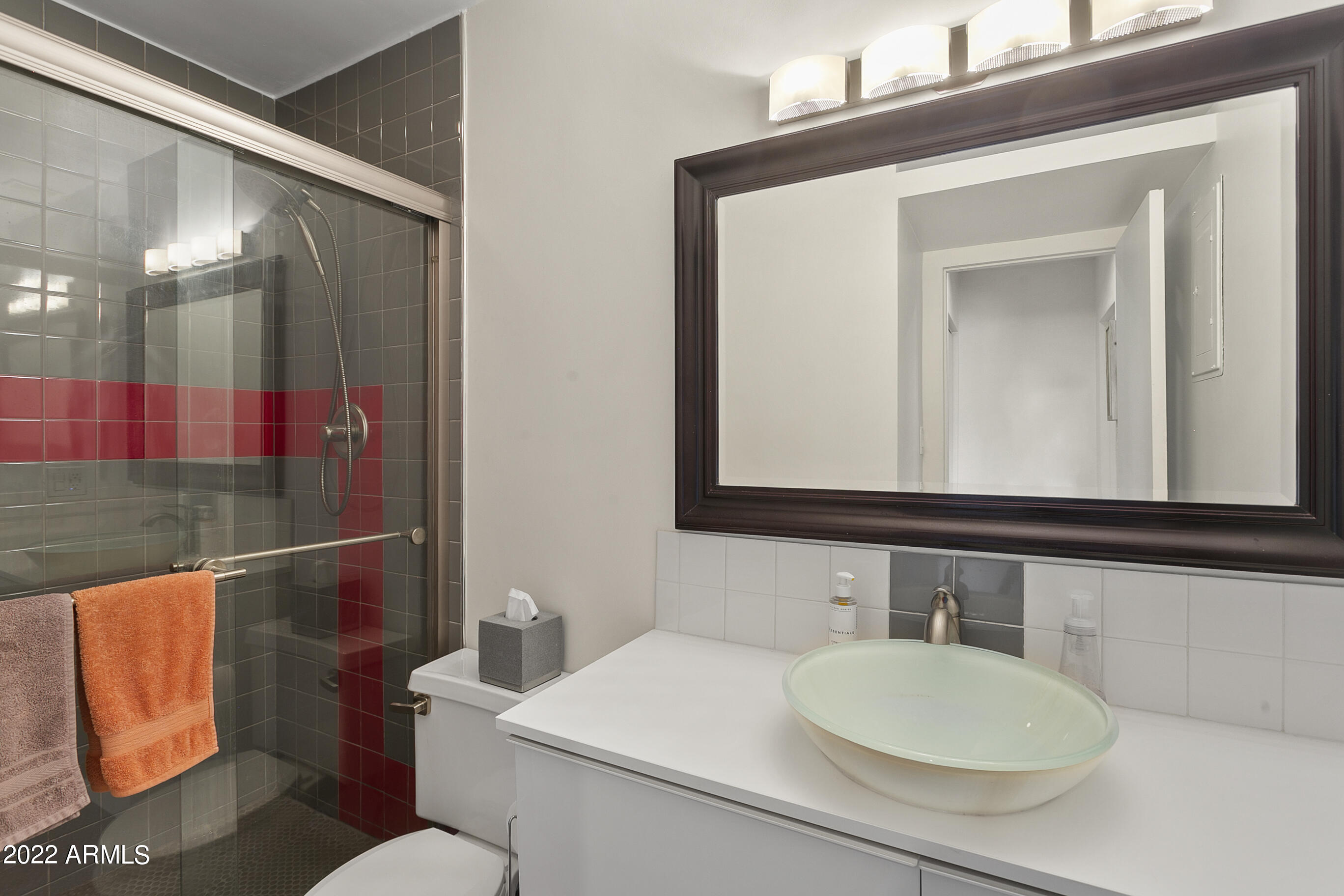 1901 E MISSOURI Avenue # 210