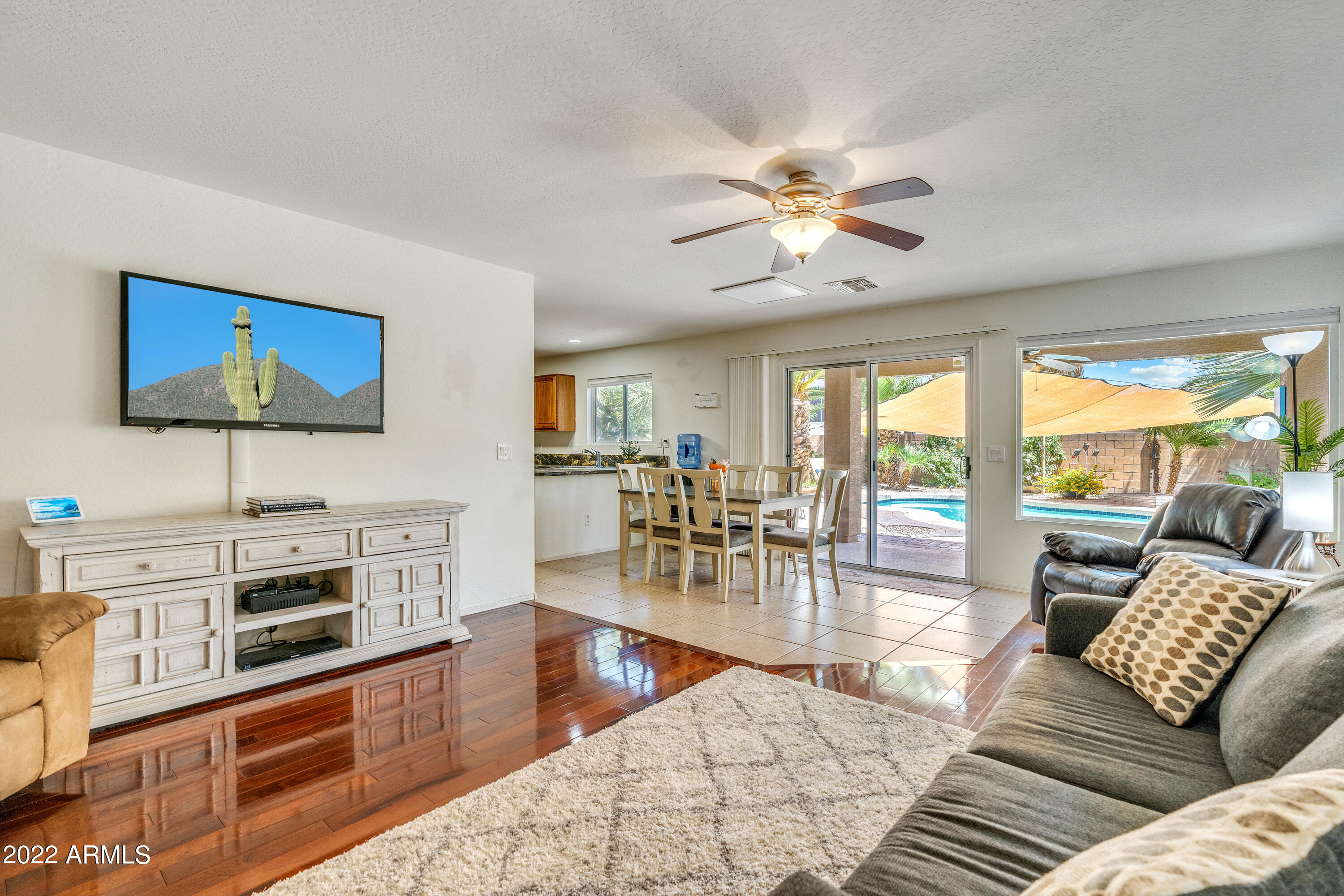 1366 E SAGUARO Trail