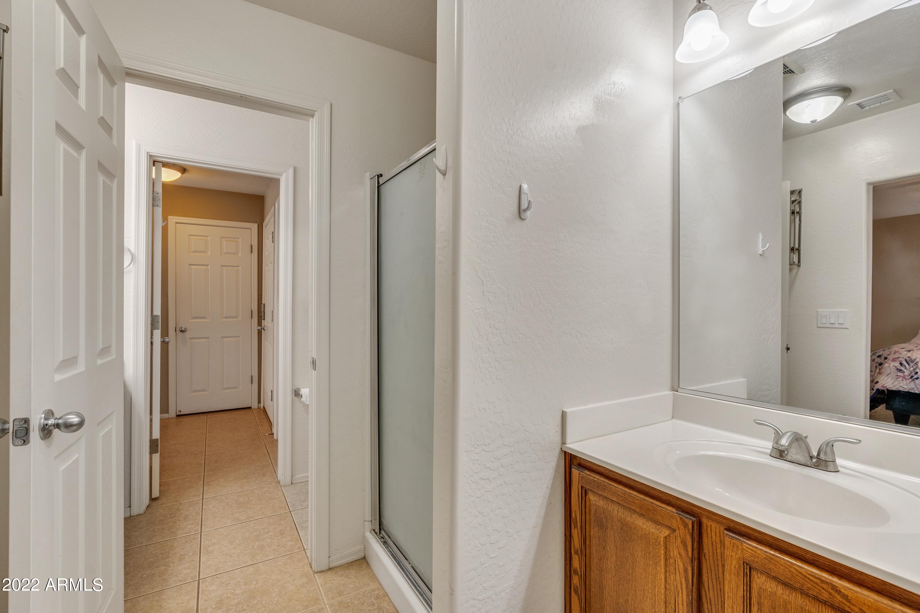 1366 E SAGUARO Trail