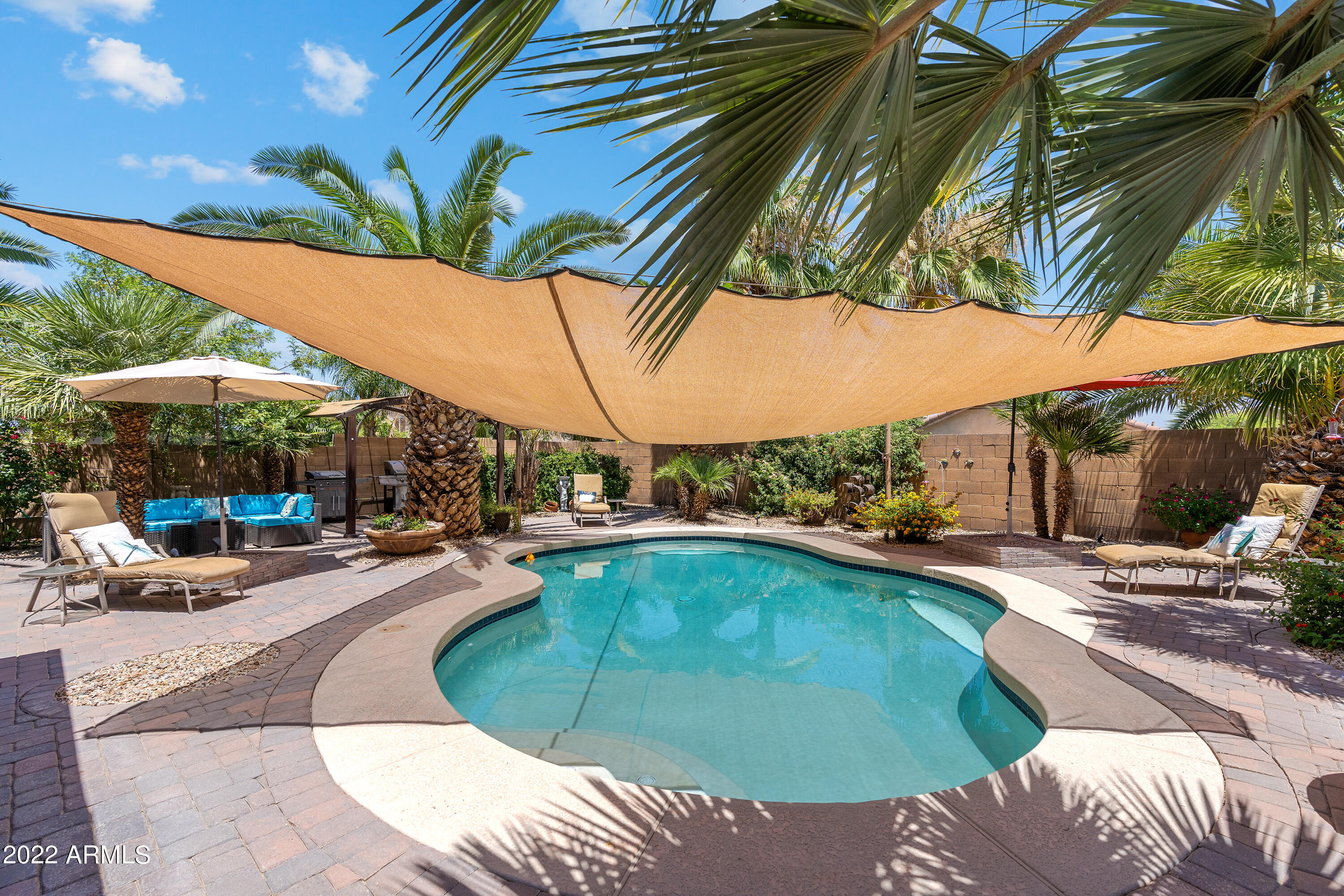 1366 E SAGUARO Trail